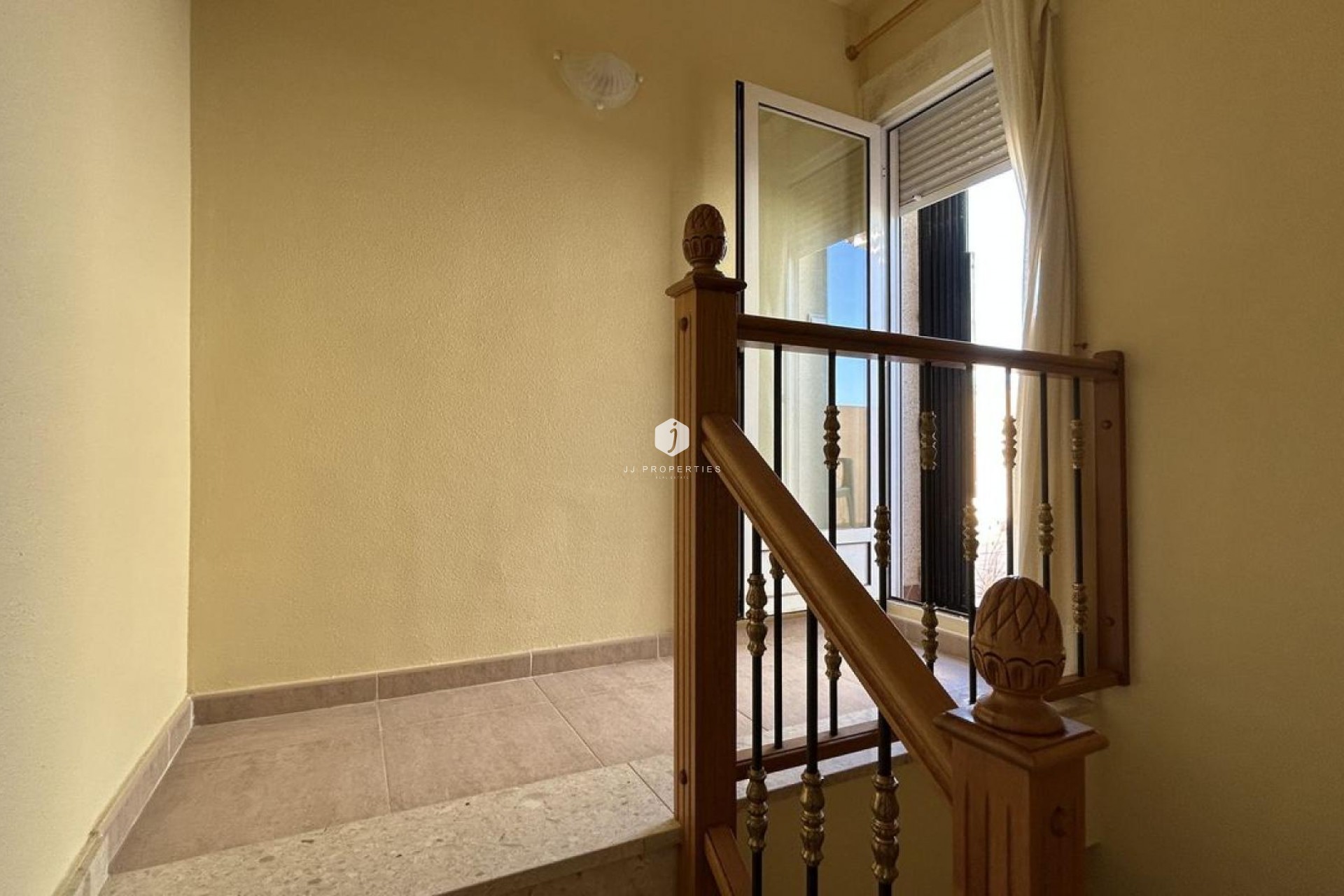 Resale - Chalet -
Los Altos - Costa Blanca