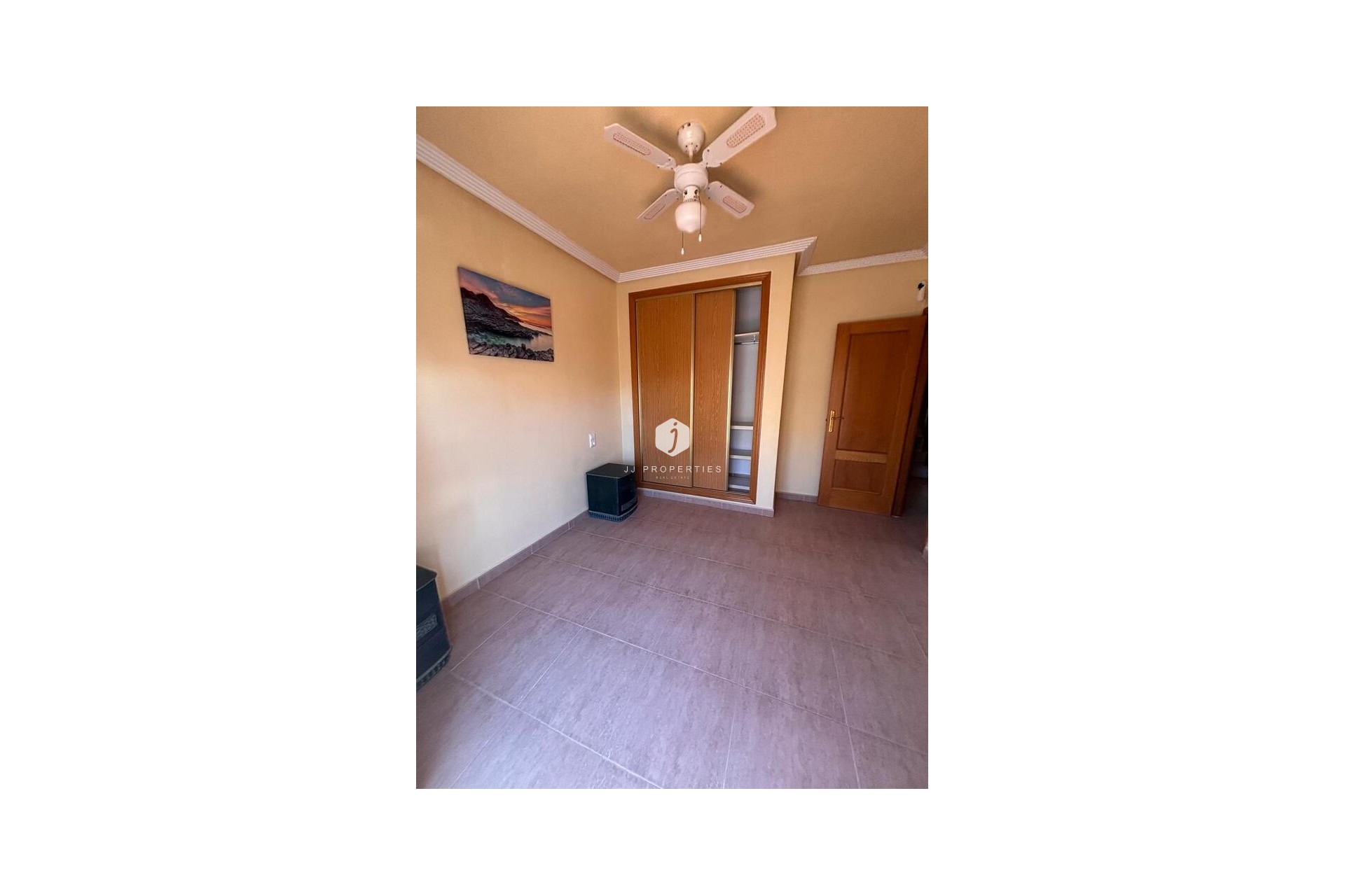 Resale - Chalet -
Los Altos - Costa Blanca