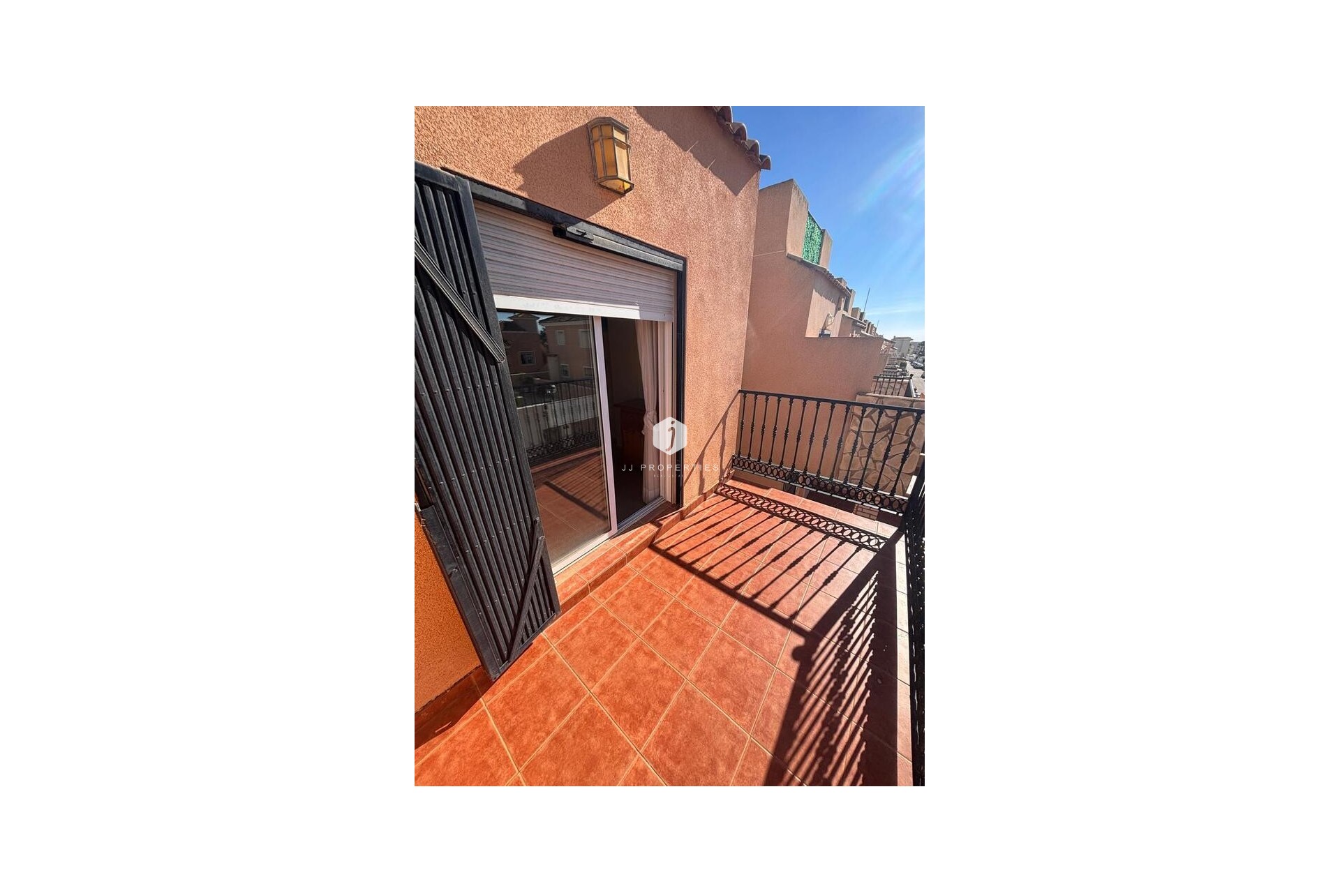 Resale - Chalet -
Los Altos - Costa Blanca