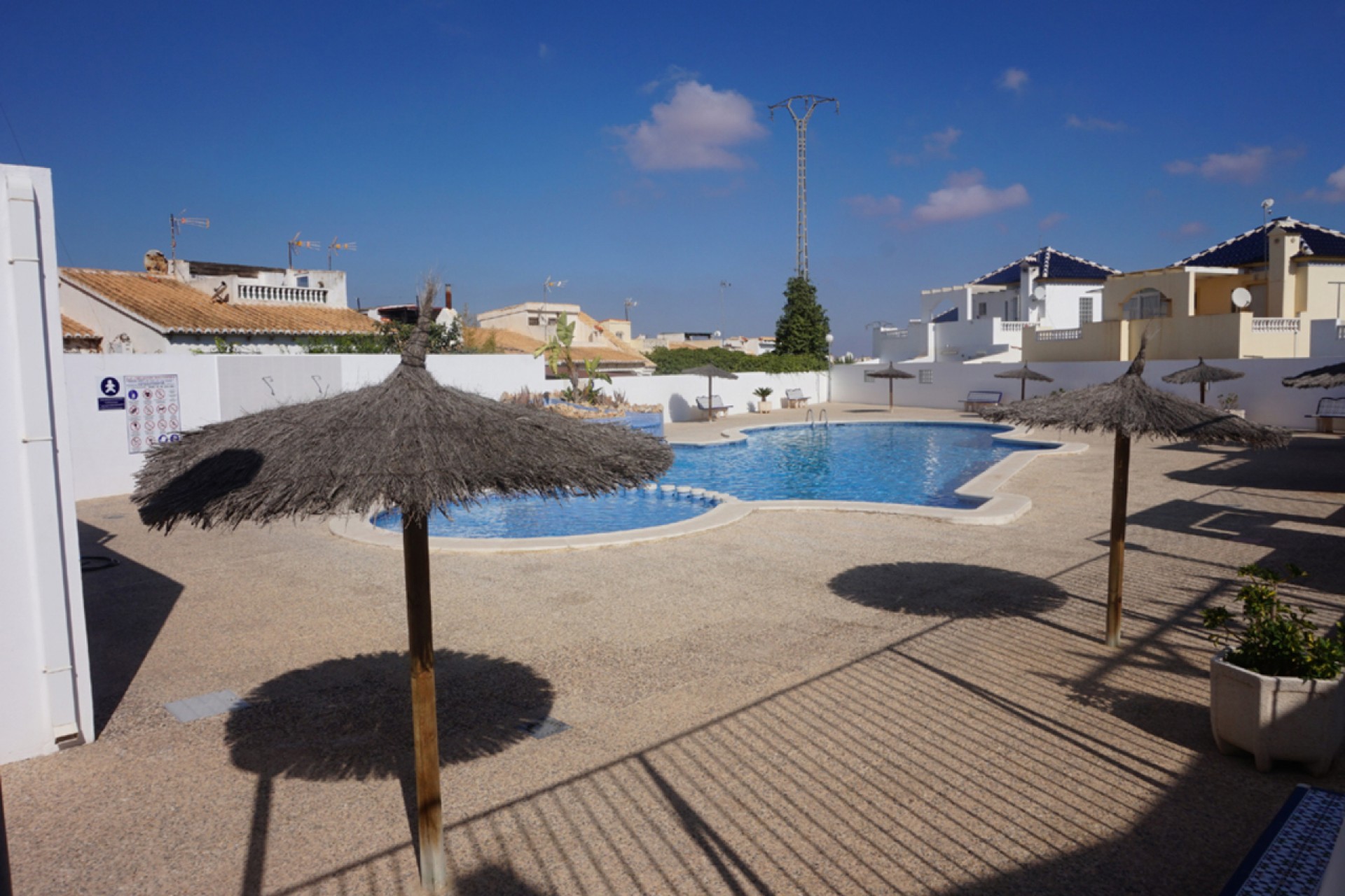 Resale - Chalet -
Los Balcones - Costa Blanca