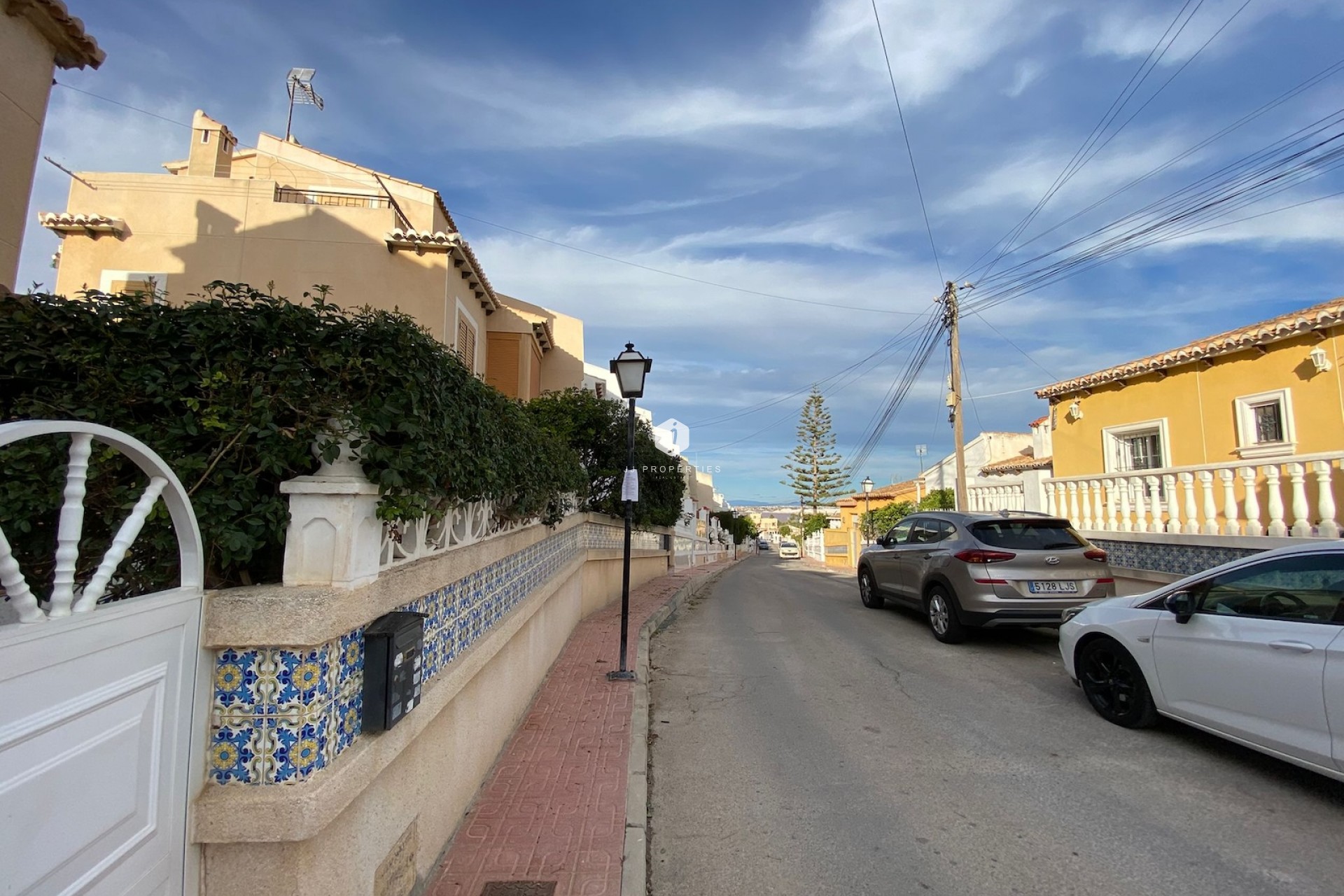 Resale - Chalet -
Los Balcones - Costa Blanca