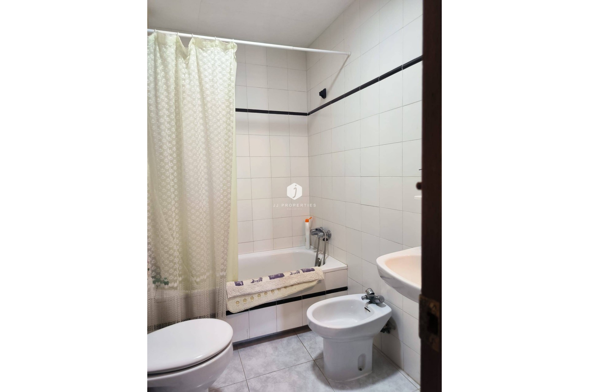 Resale - Chalet -
Orihuela Costa - Cabo Roig