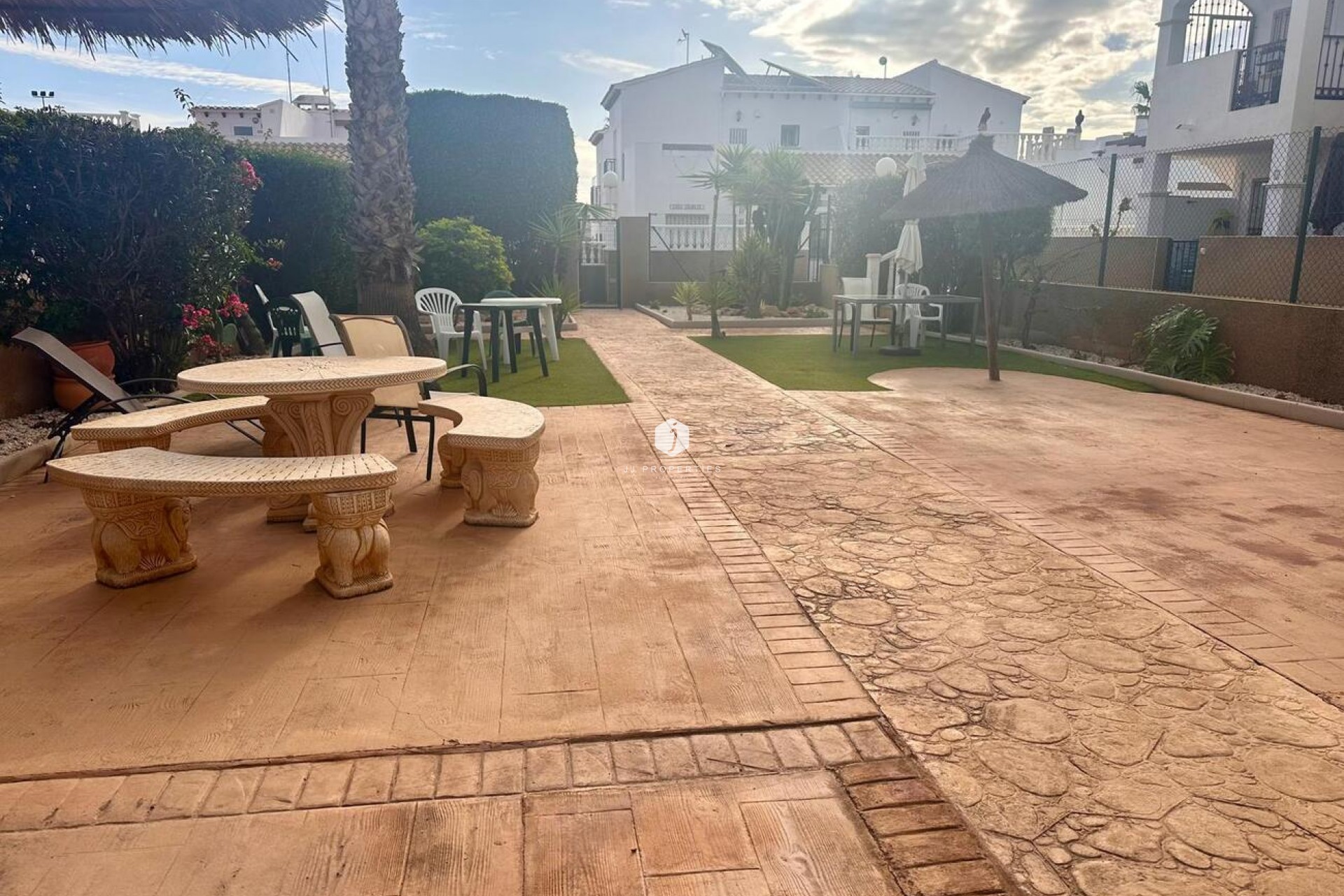 Resale - Chalet -
Orihuela Costa - Ciñuelica