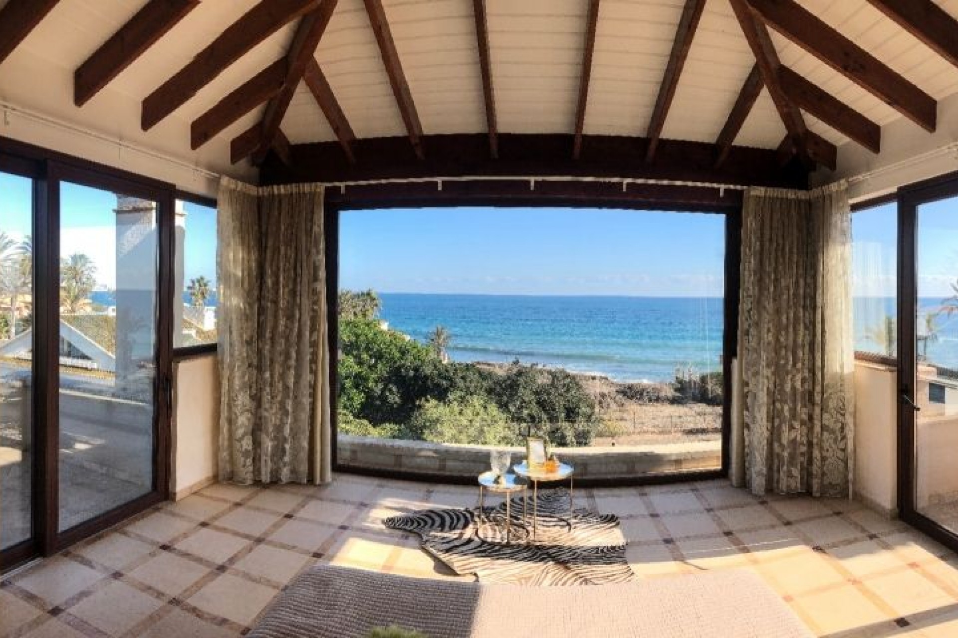 Resale - Chalet -
Orihuela Costa - Costa Blanca