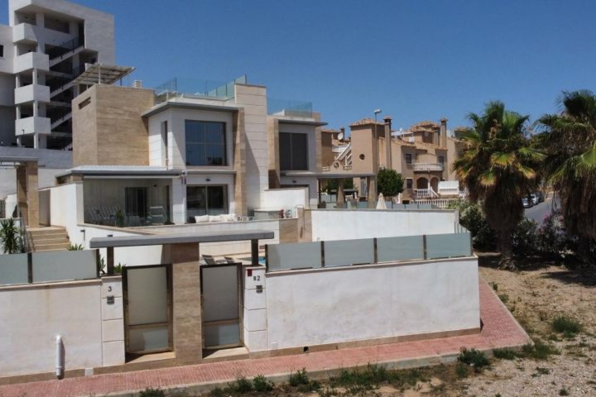 Resale - Chalet -
Orihuela Costa - Costa Blanca