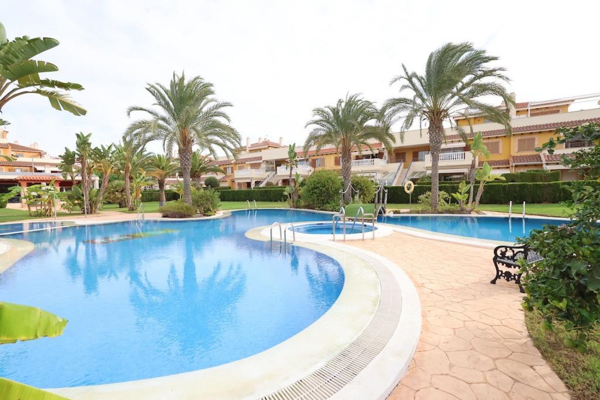 Resale - Chalet -
Orihuela Costa - Costa Blanca