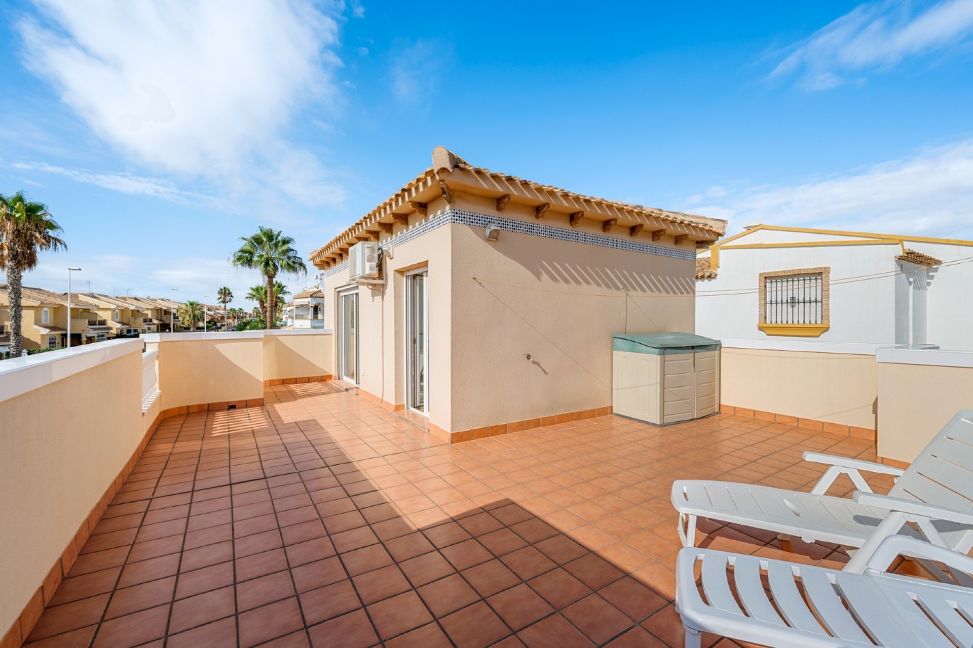 Resale - Chalet -
Orihuela Costa - Costa Blanca