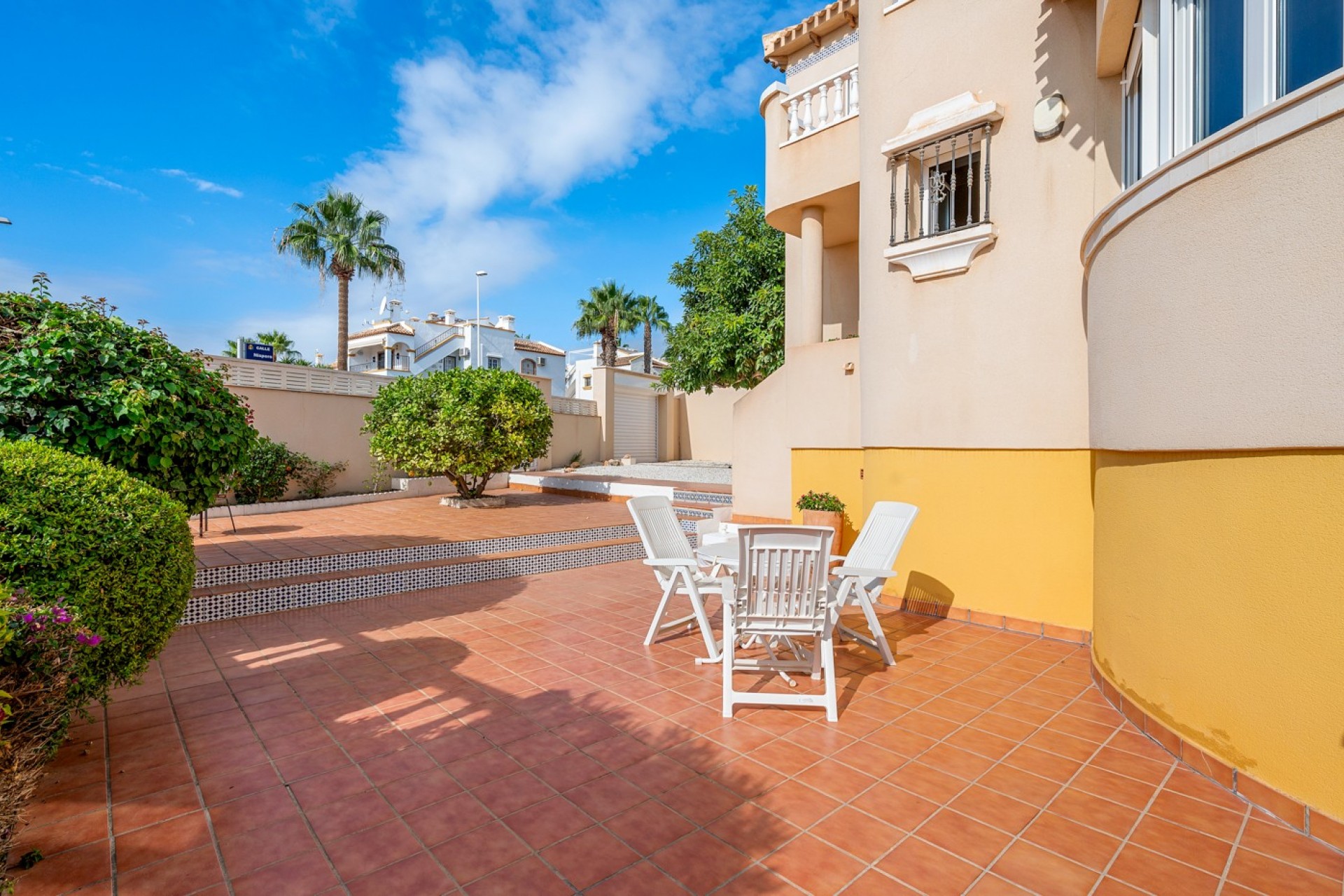 Resale - Chalet -
Orihuela Costa - Costa Blanca