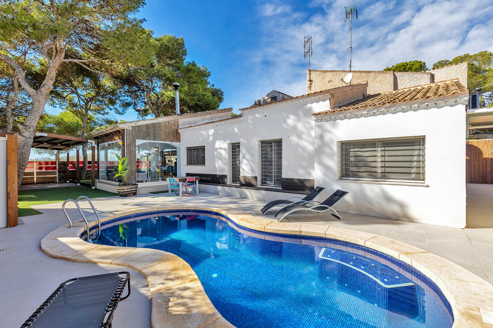 Resale - Chalet -
Orihuela Costa - Costa Blanca