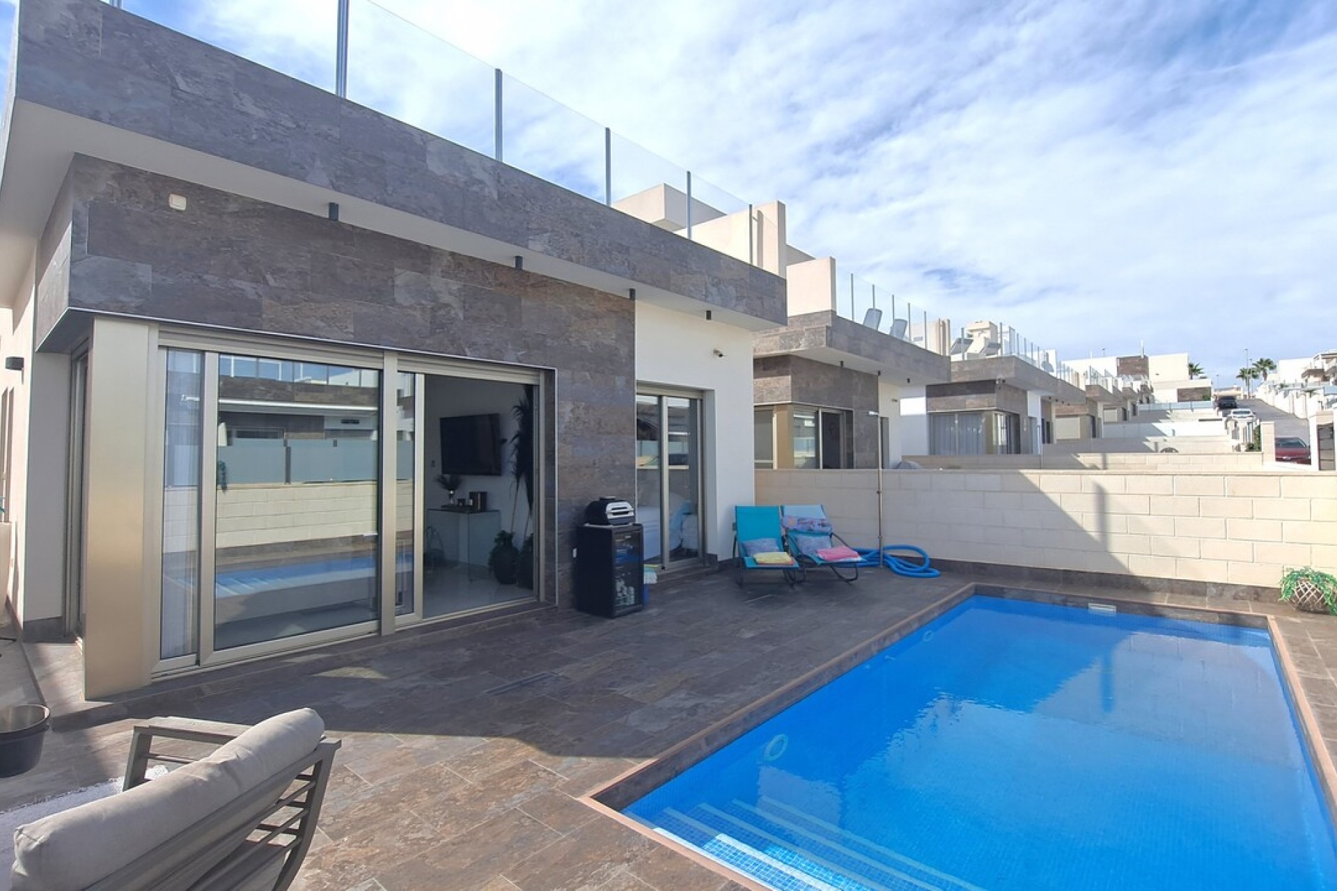 Resale - Chalet -
Orihuela Costa - Costa Blanca