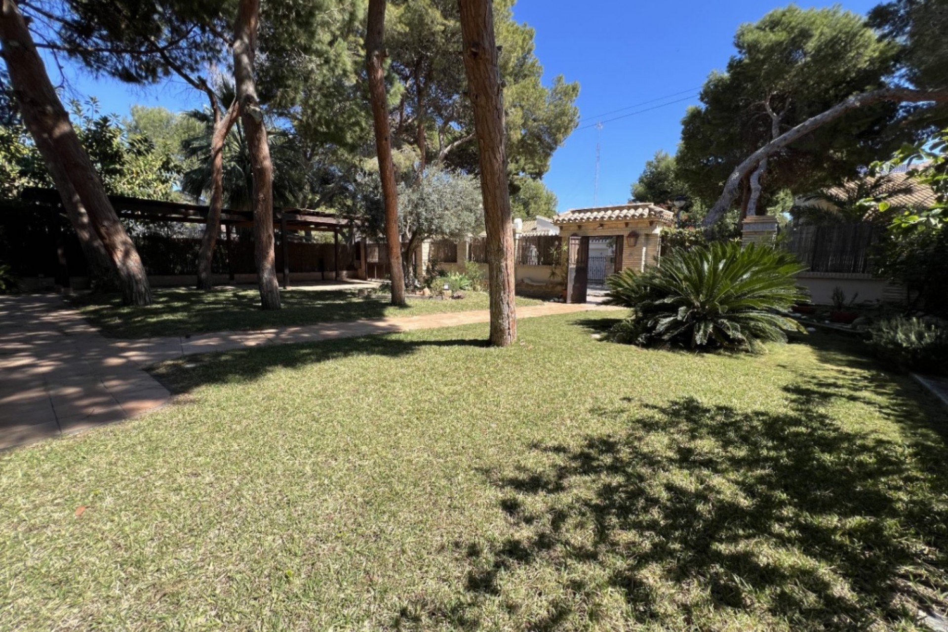 Resale - Chalet -
Orihuela Costa - Costa Blanca