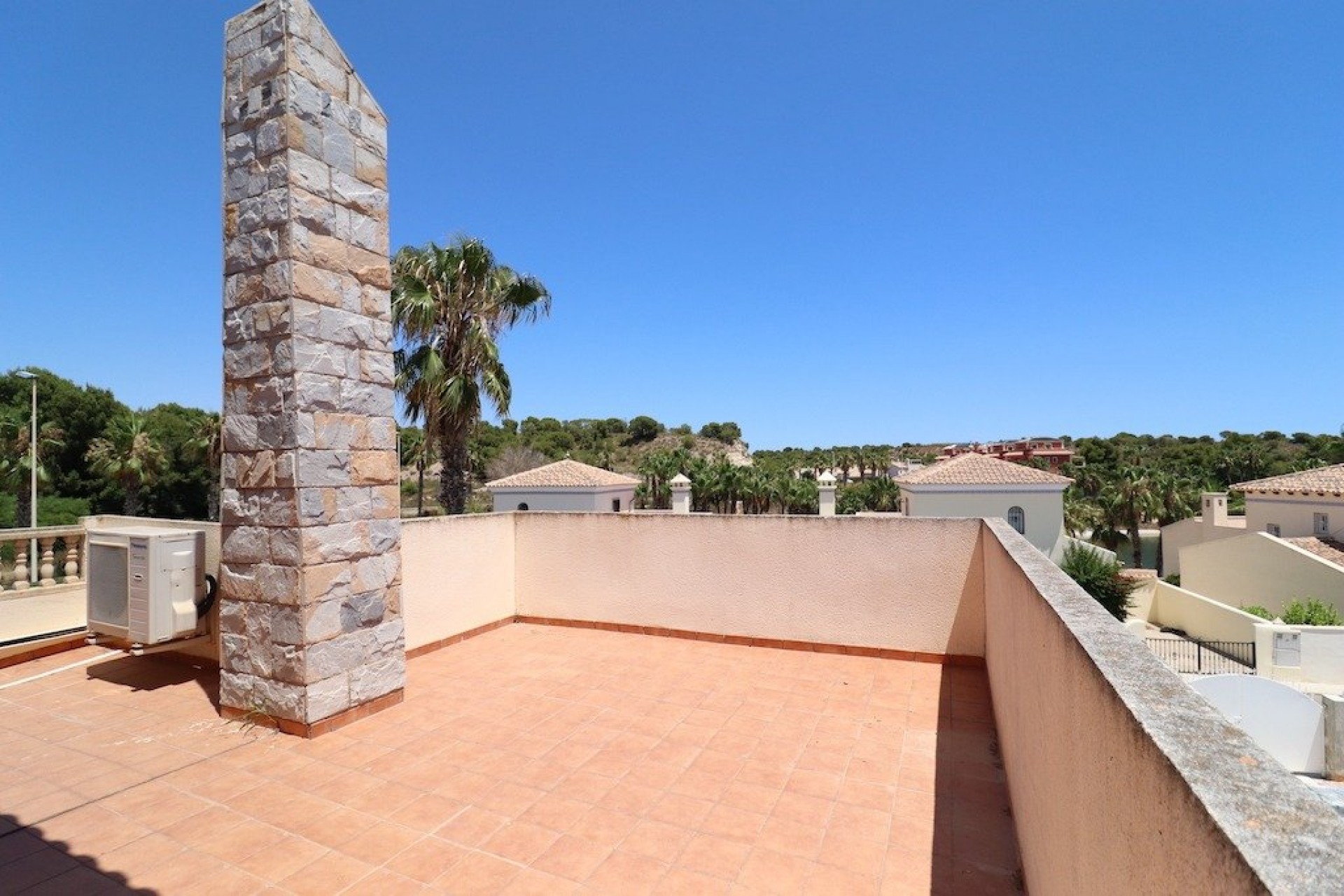 Resale - Chalet -
Orihuela Costa - Costa Blanca