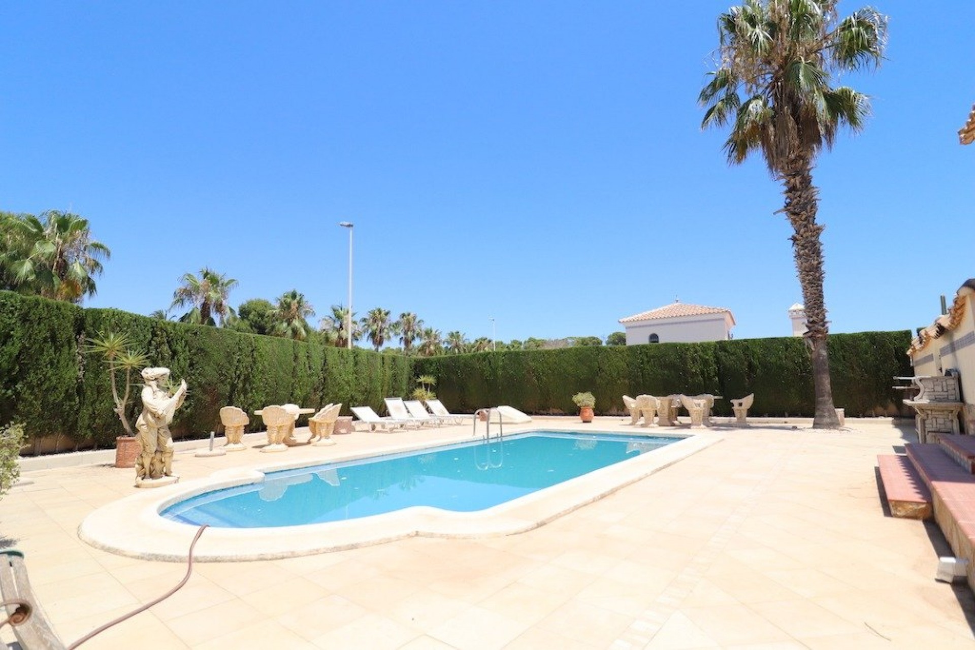 Resale - Chalet -
Orihuela Costa - Costa Blanca