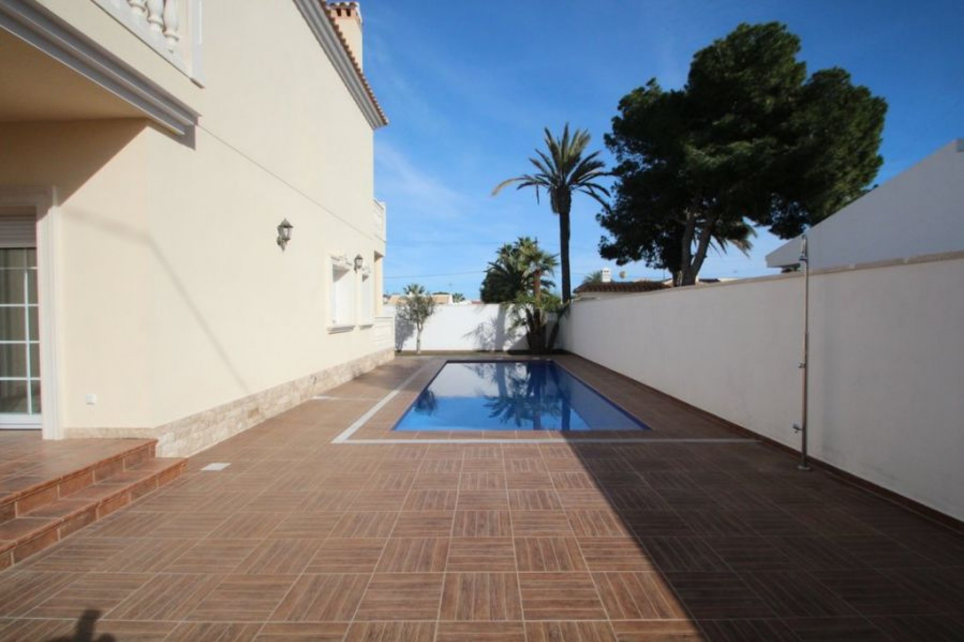 Resale - Chalet -
Orihuela Costa - Costa Blanca