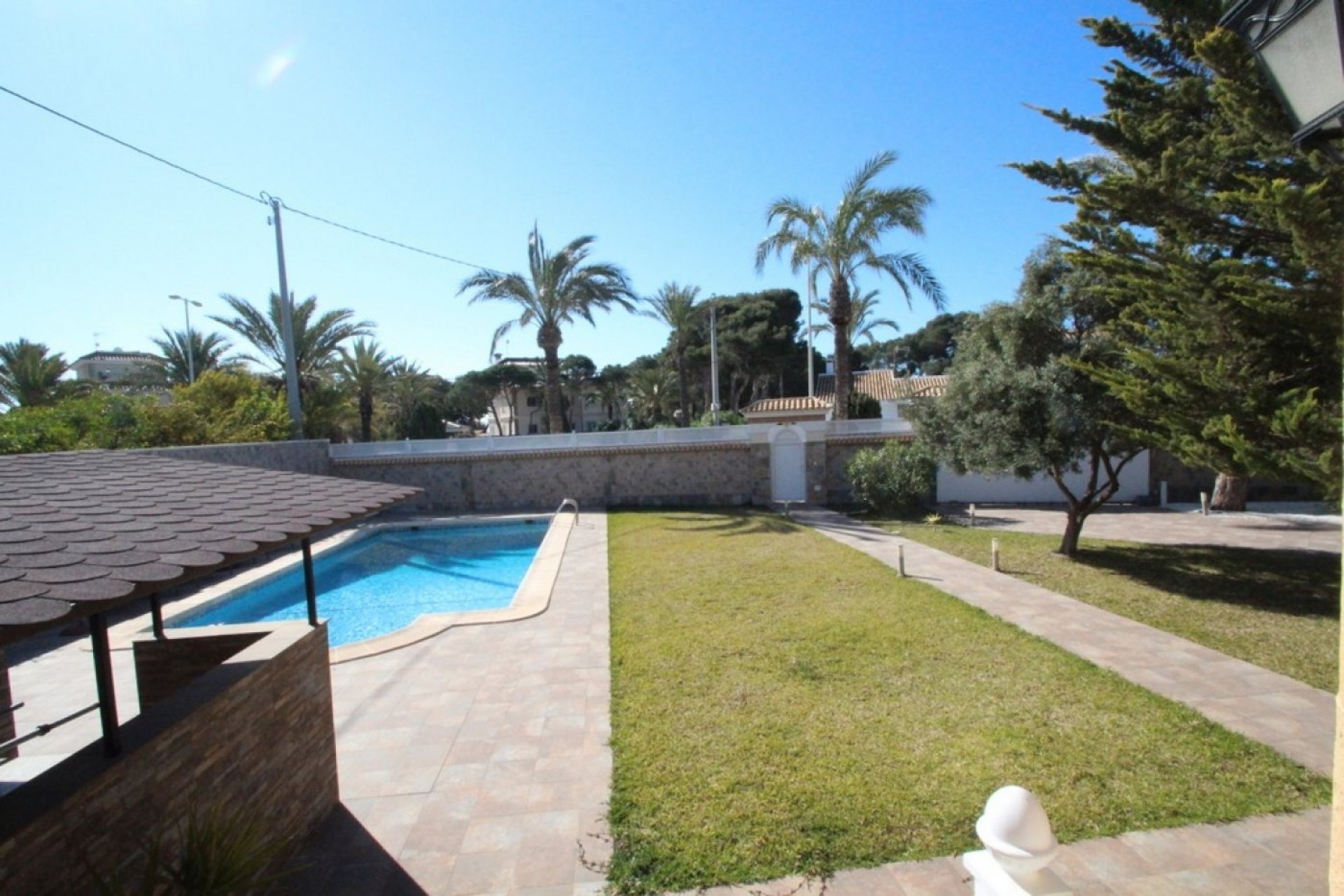 Resale - Chalet -
Orihuela Costa - Costa Blanca