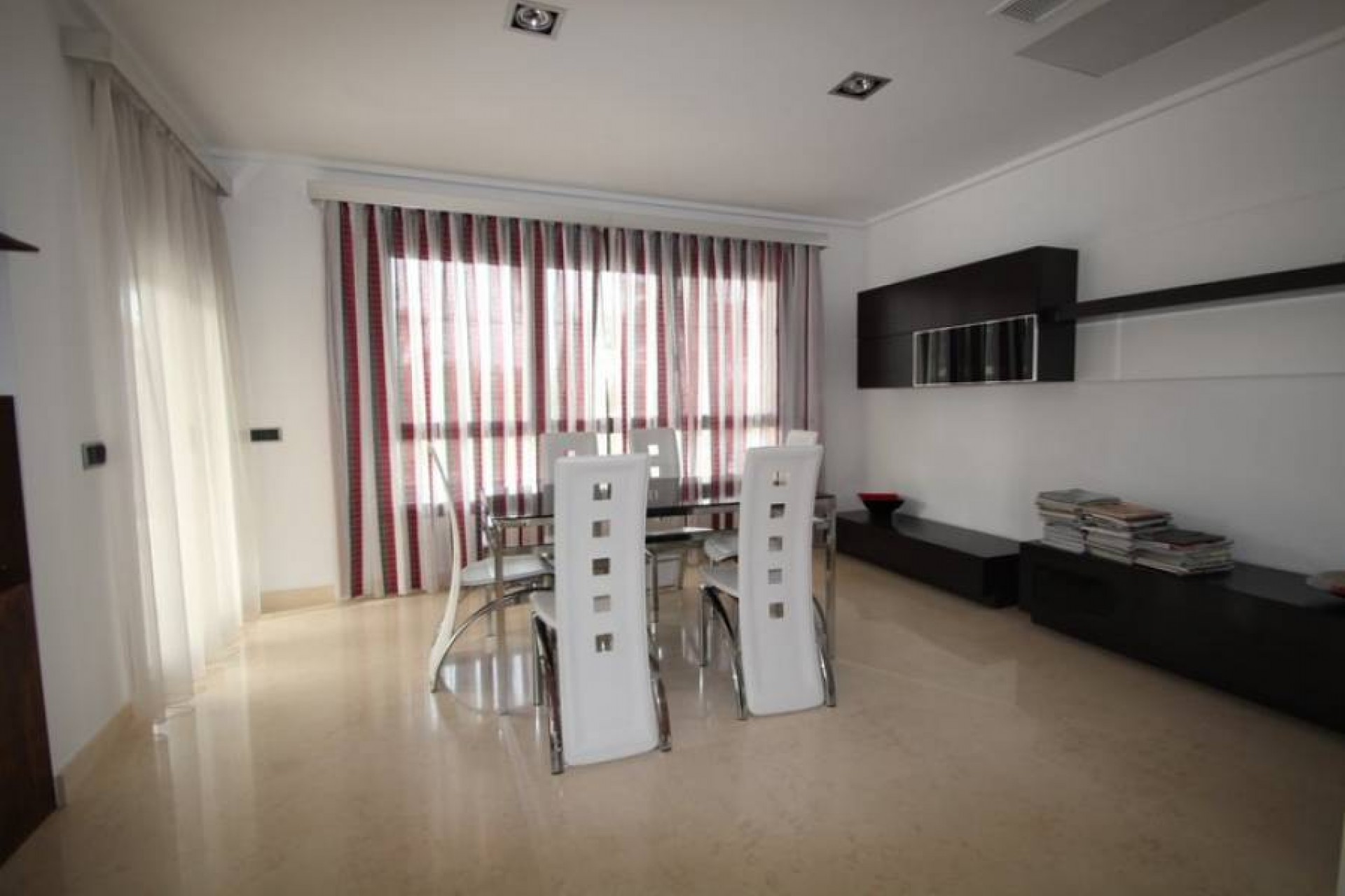 Resale - Chalet -
Orihuela Costa - Costa Blanca