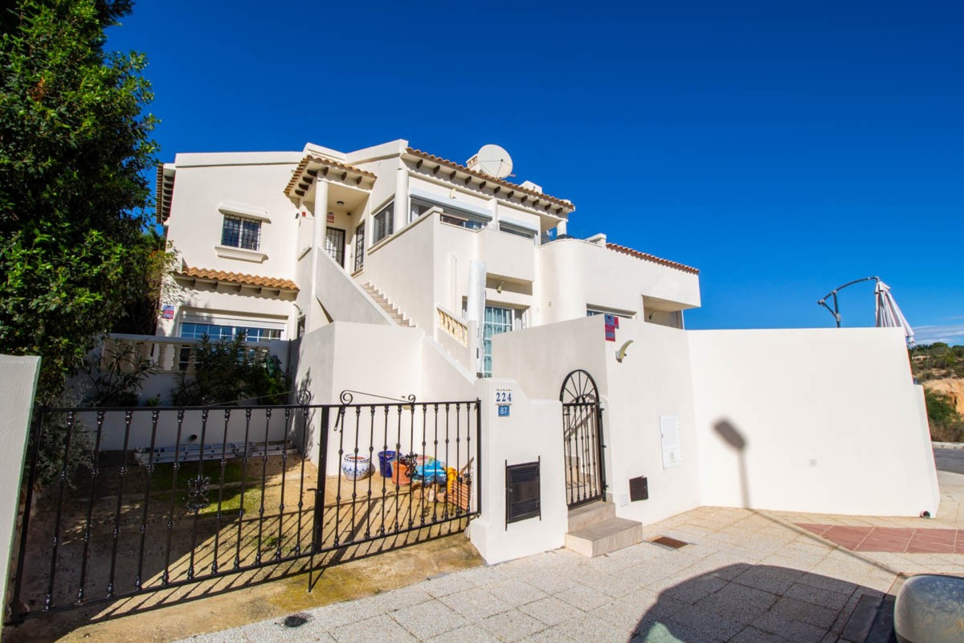 Resale - Chalet -
Orihuela Costa - Costa Blanca