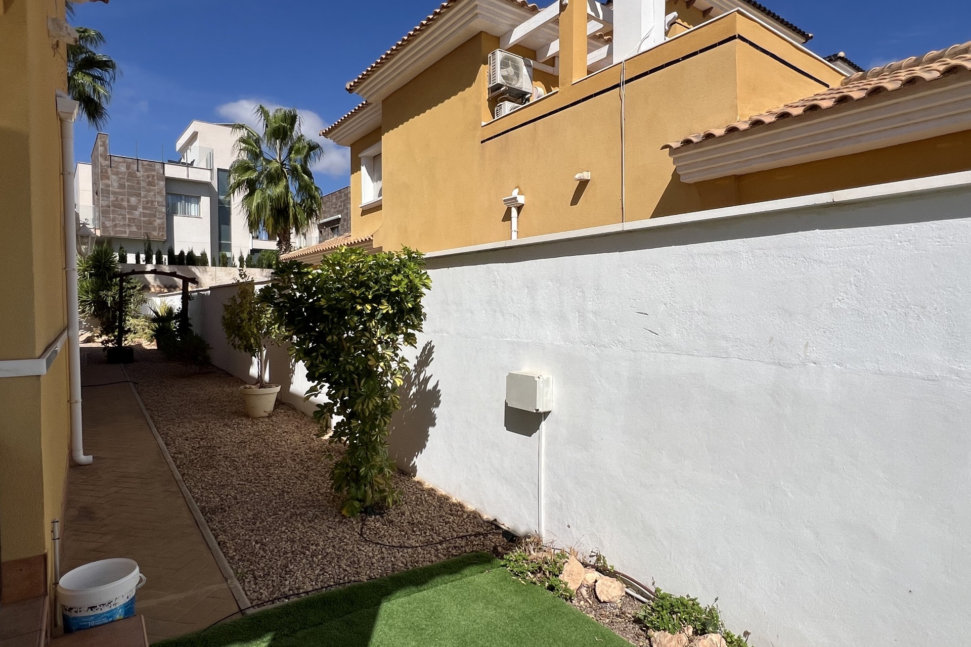 Resale - Chalet -
Orihuela Costa - Costa Blanca