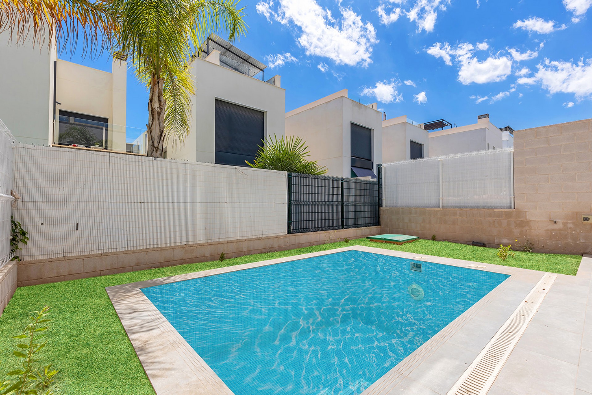 Resale - Chalet -
Orihuela Costa - Costa Blanca