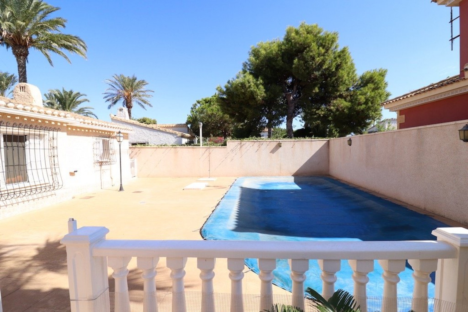 Resale - Chalet -
Orihuela Costa - Costa Blanca