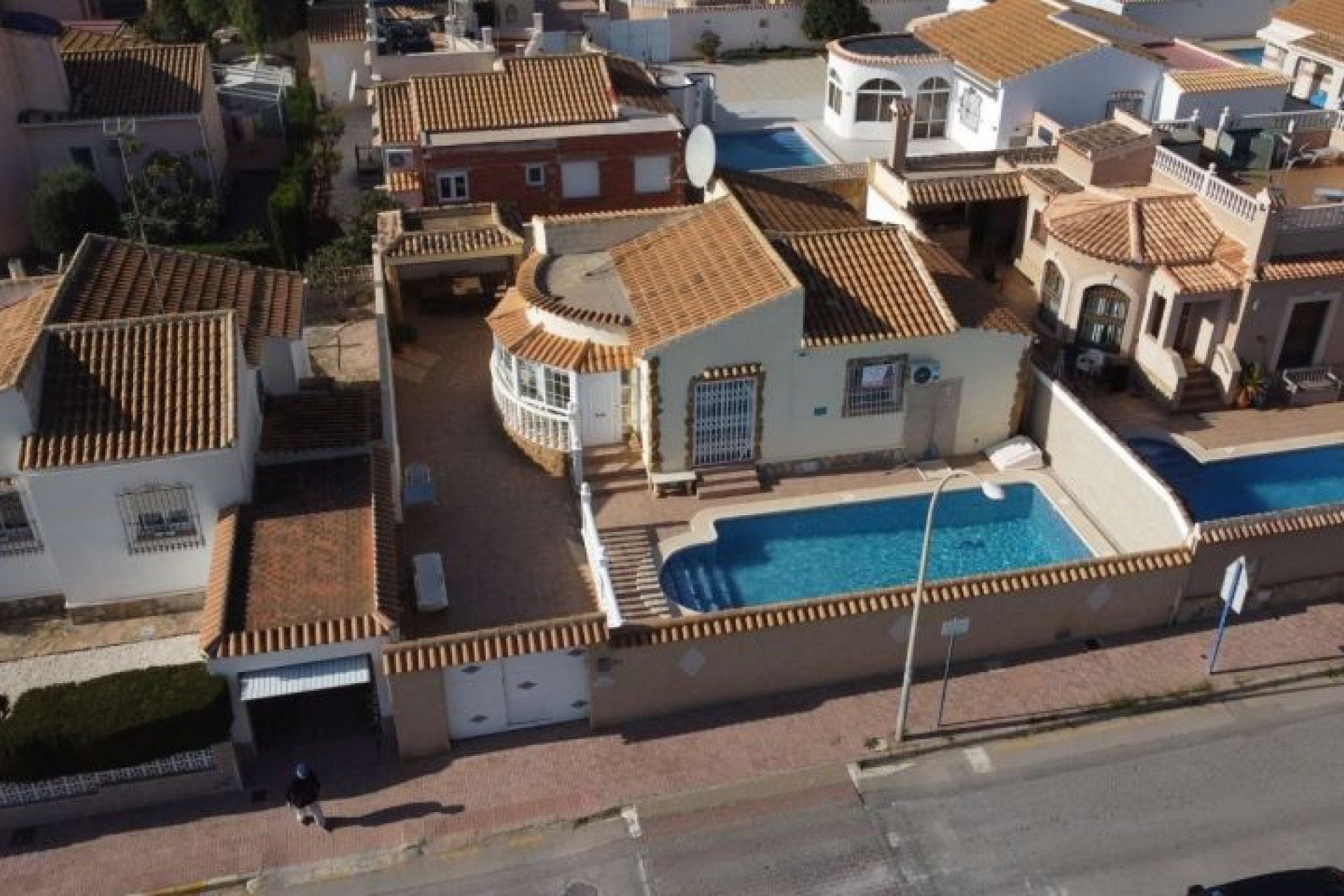 Resale - Chalet -
Orihuela Costa - Costa Blanca