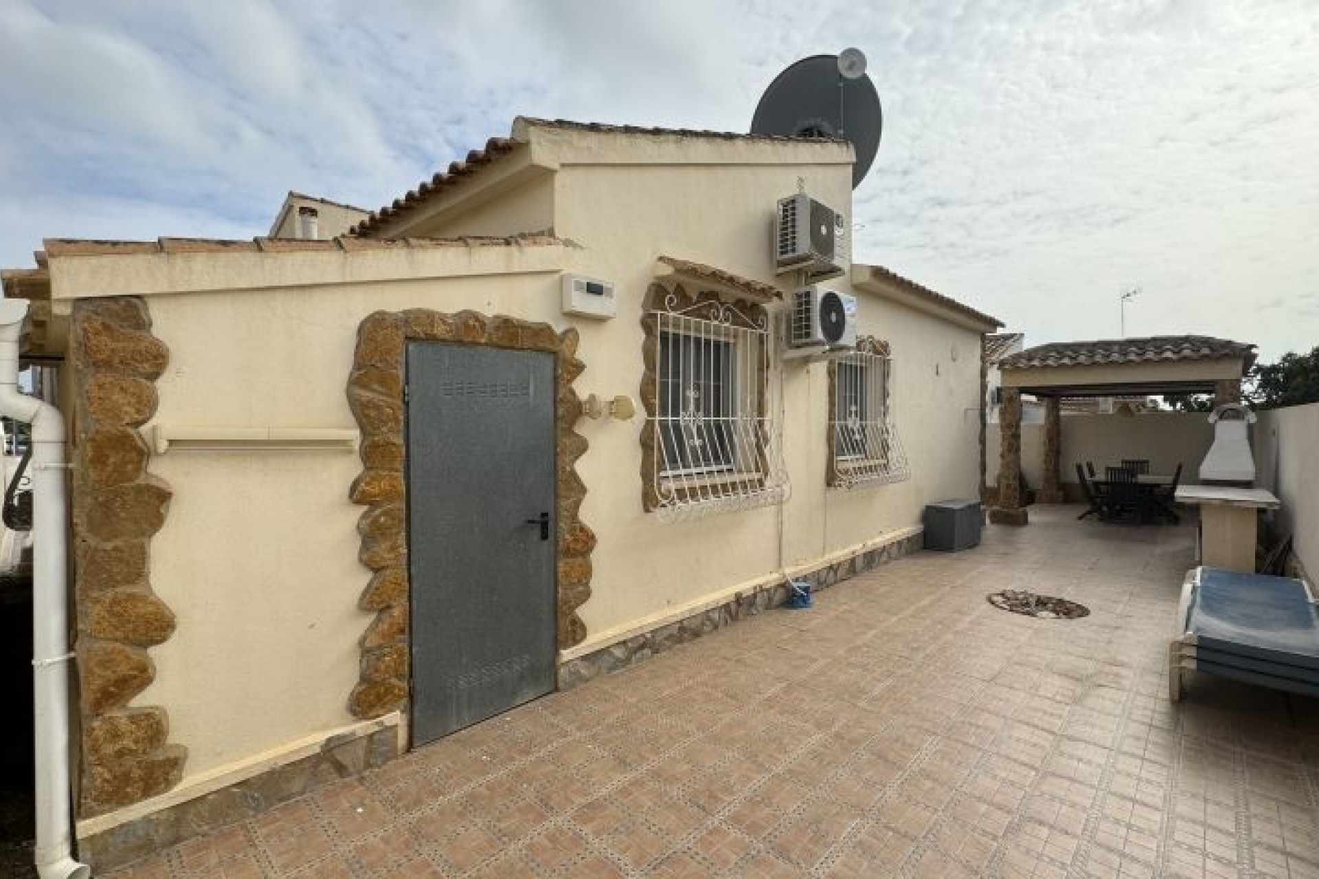 Resale - Chalet -
Orihuela Costa - Costa Blanca