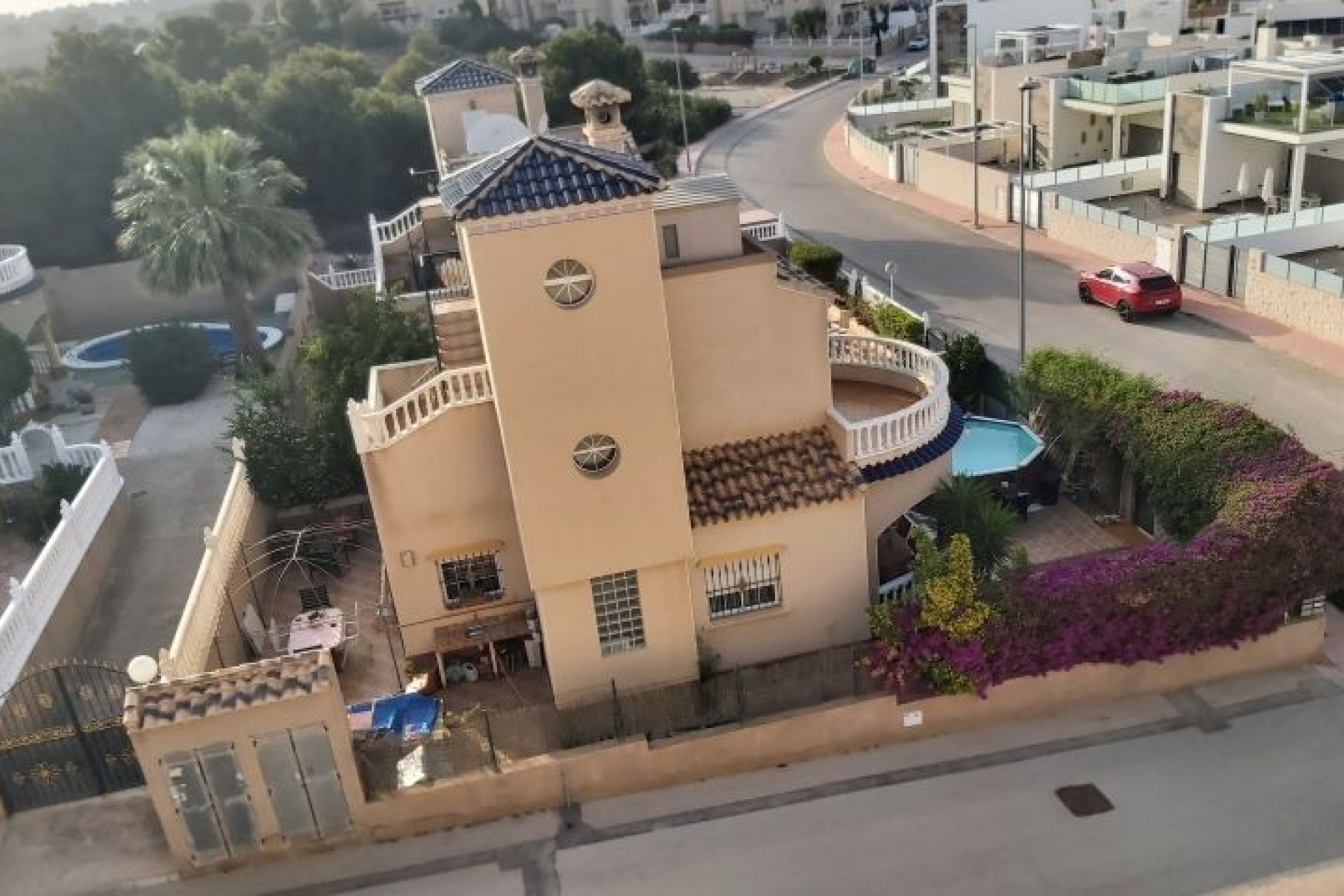 Resale - Chalet -
Orihuela Costa - Costa Blanca