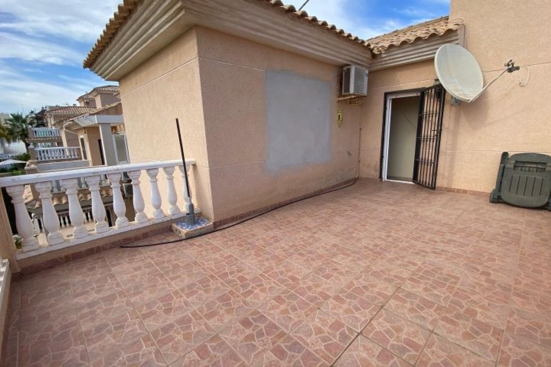 Resale - Chalet -
Orihuela Costa - Costa Blanca