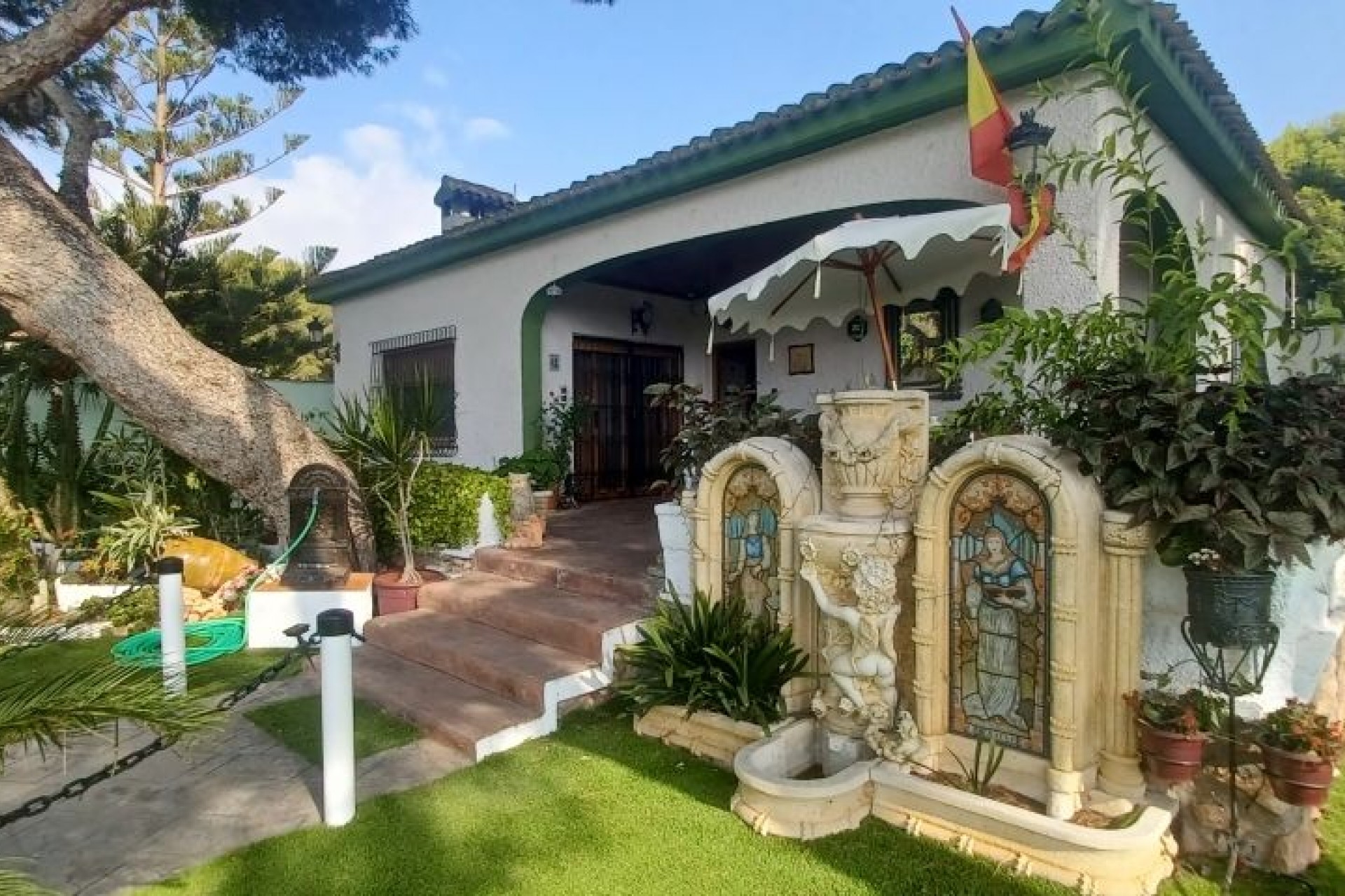 Resale - Chalet -
Orihuela Costa - Costa Blanca