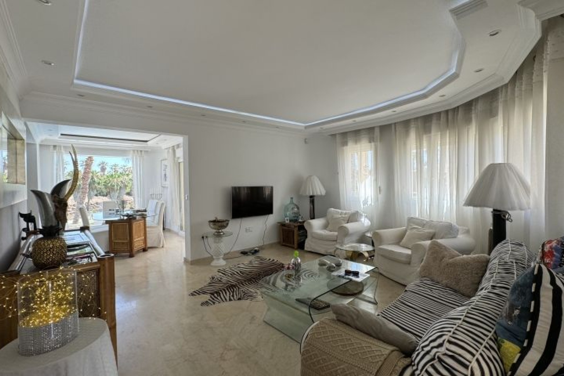 Resale - Chalet -
Orihuela Costa - Costa Blanca