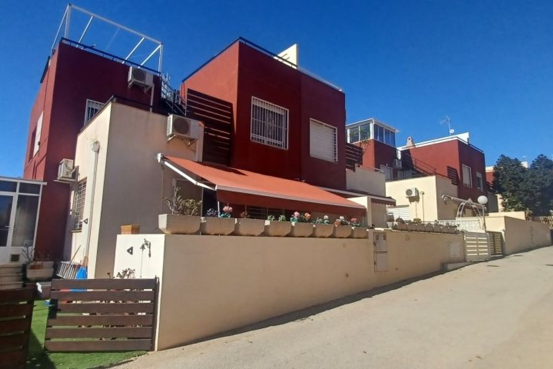 Resale - Chalet -
Orihuela Costa - Costa Blanca