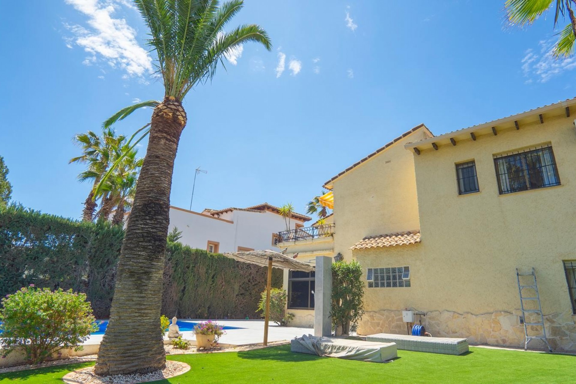 Resale - Chalet -
Orihuela Costa - Costa Blanca