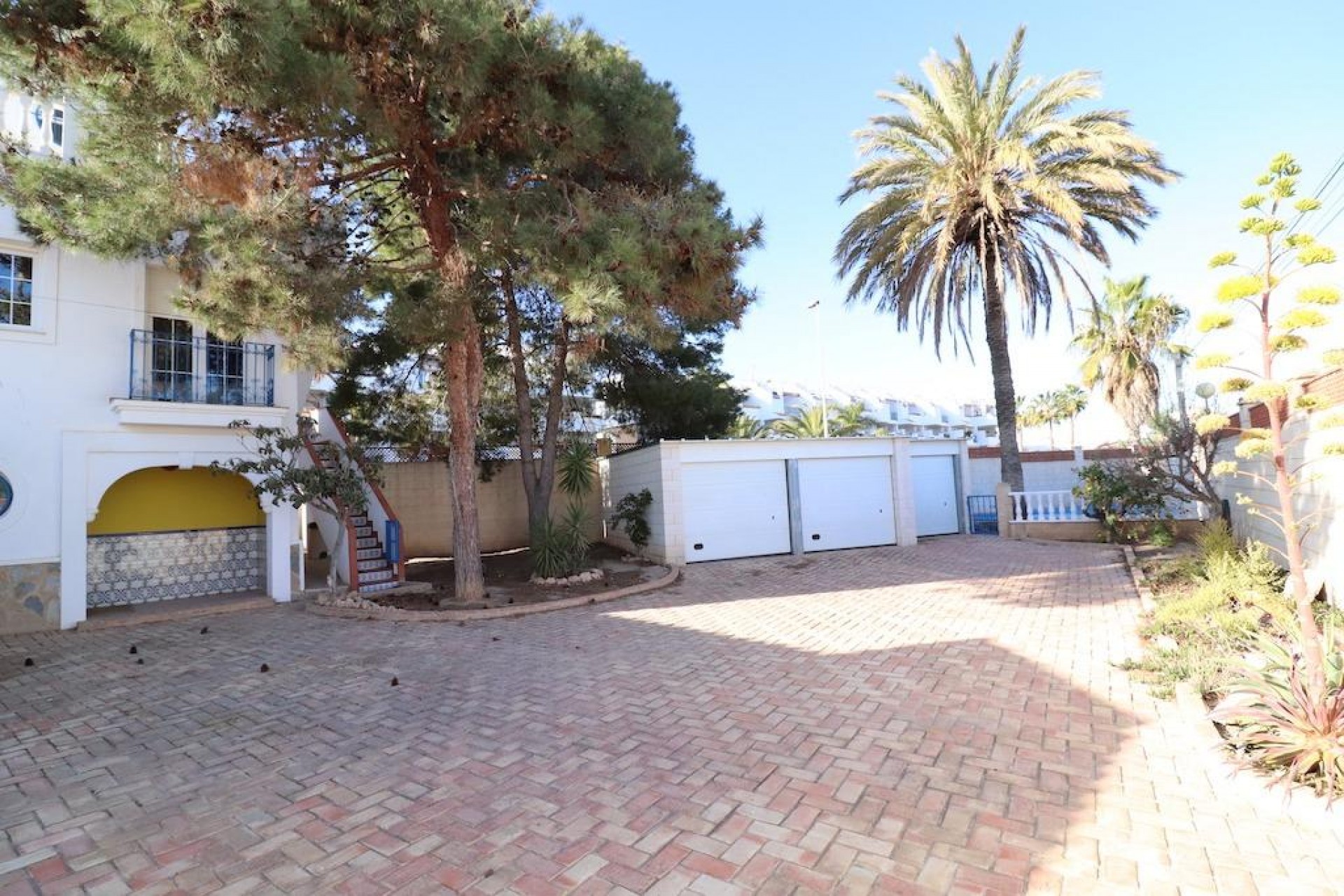 Resale - Chalet -
Orihuela Costa - Costa Blanca