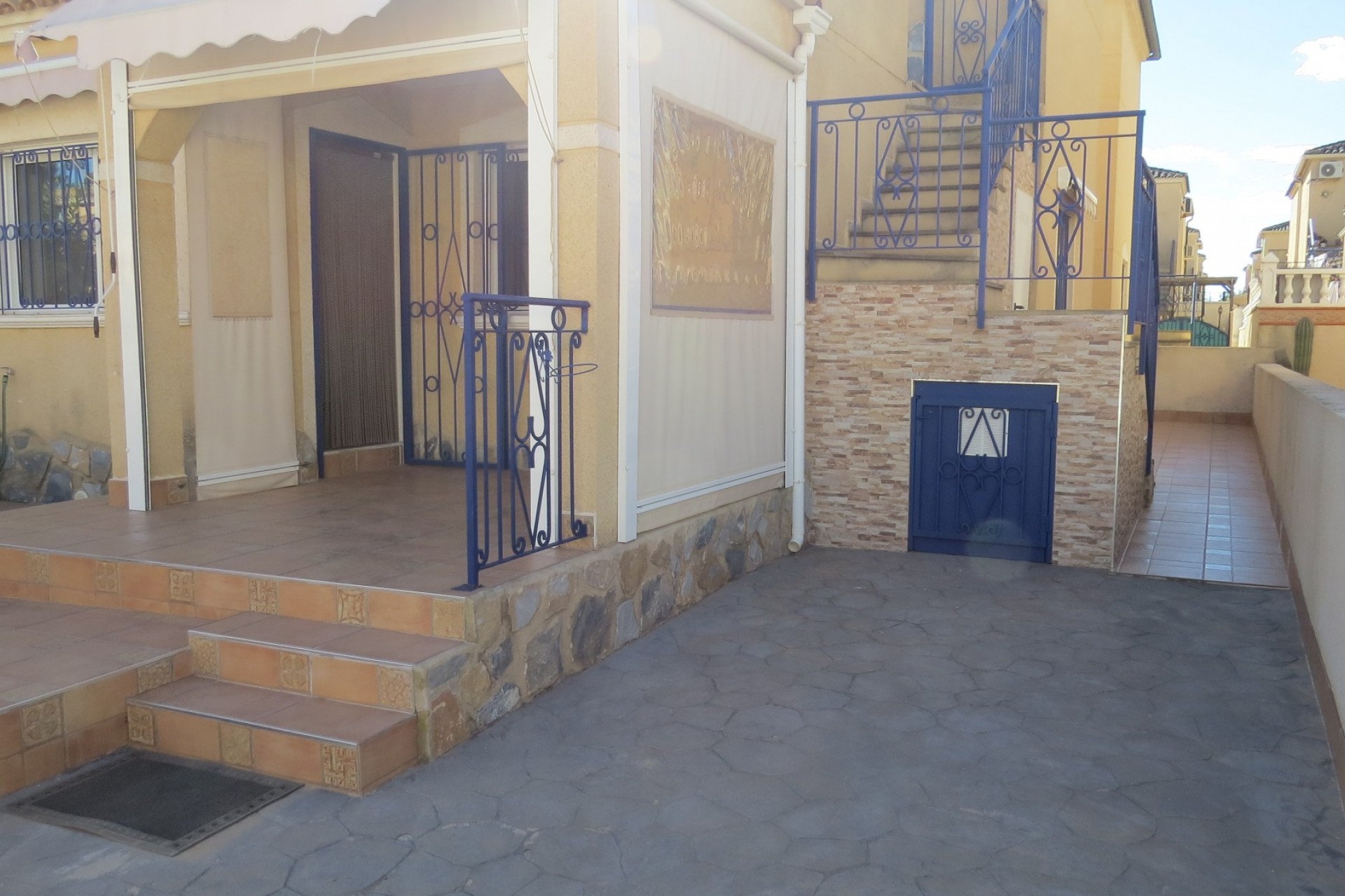 Resale - Chalet -
Orihuela Costa - Costa Blanca