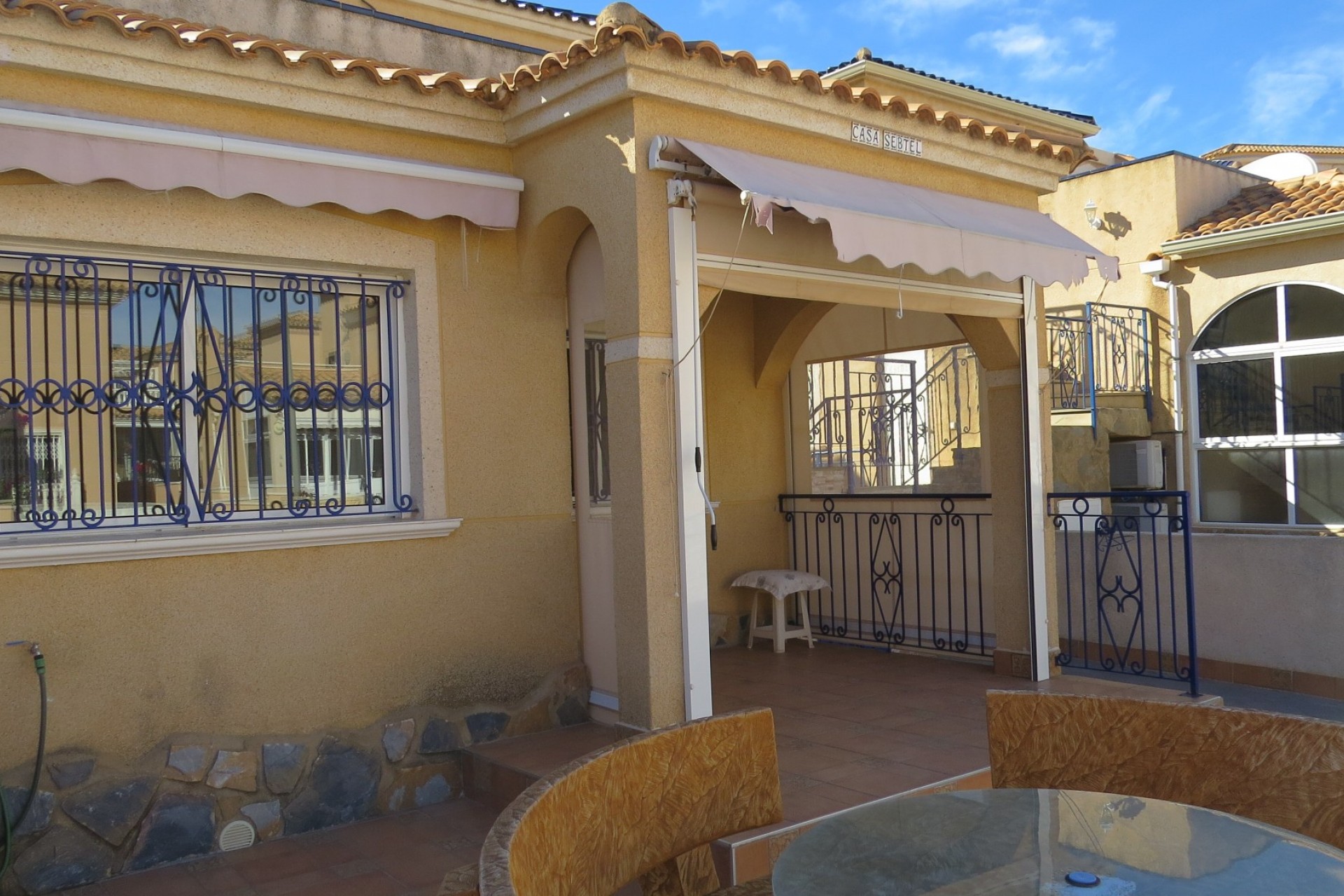 Resale - Chalet -
Orihuela Costa - Costa Blanca