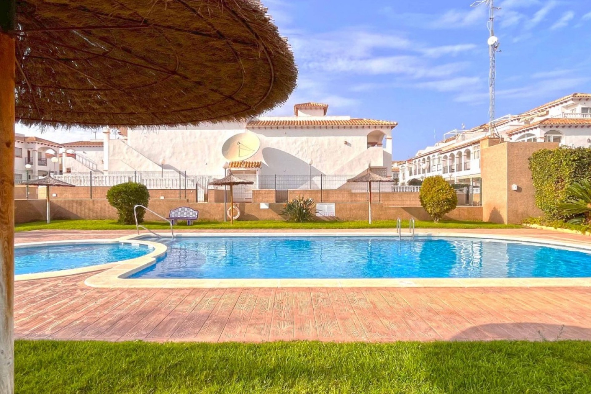 Resale - Chalet -
Orihuela Costa - Costa Blanca