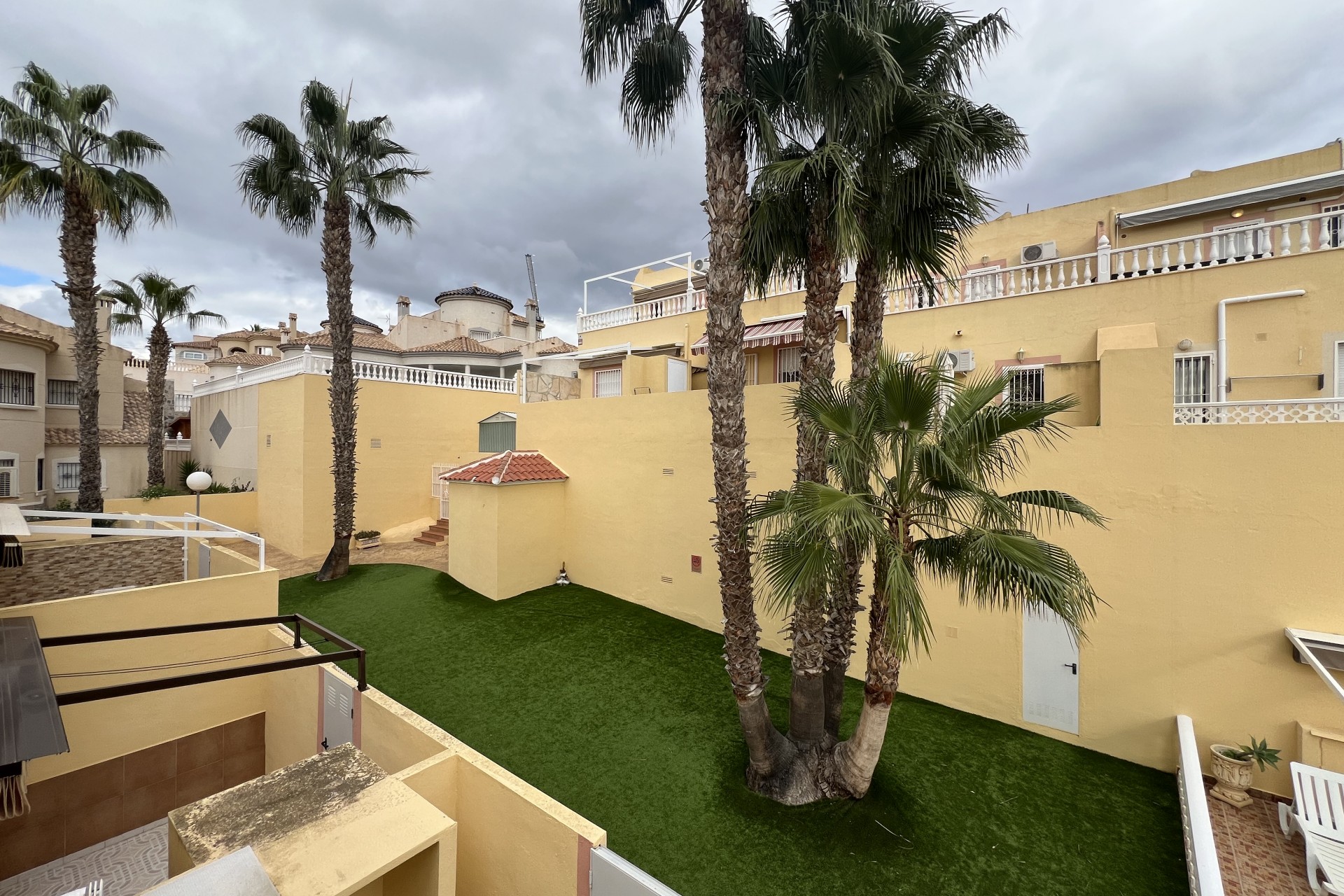 Resale - Chalet -
Orihuela Costa - Costa Blanca