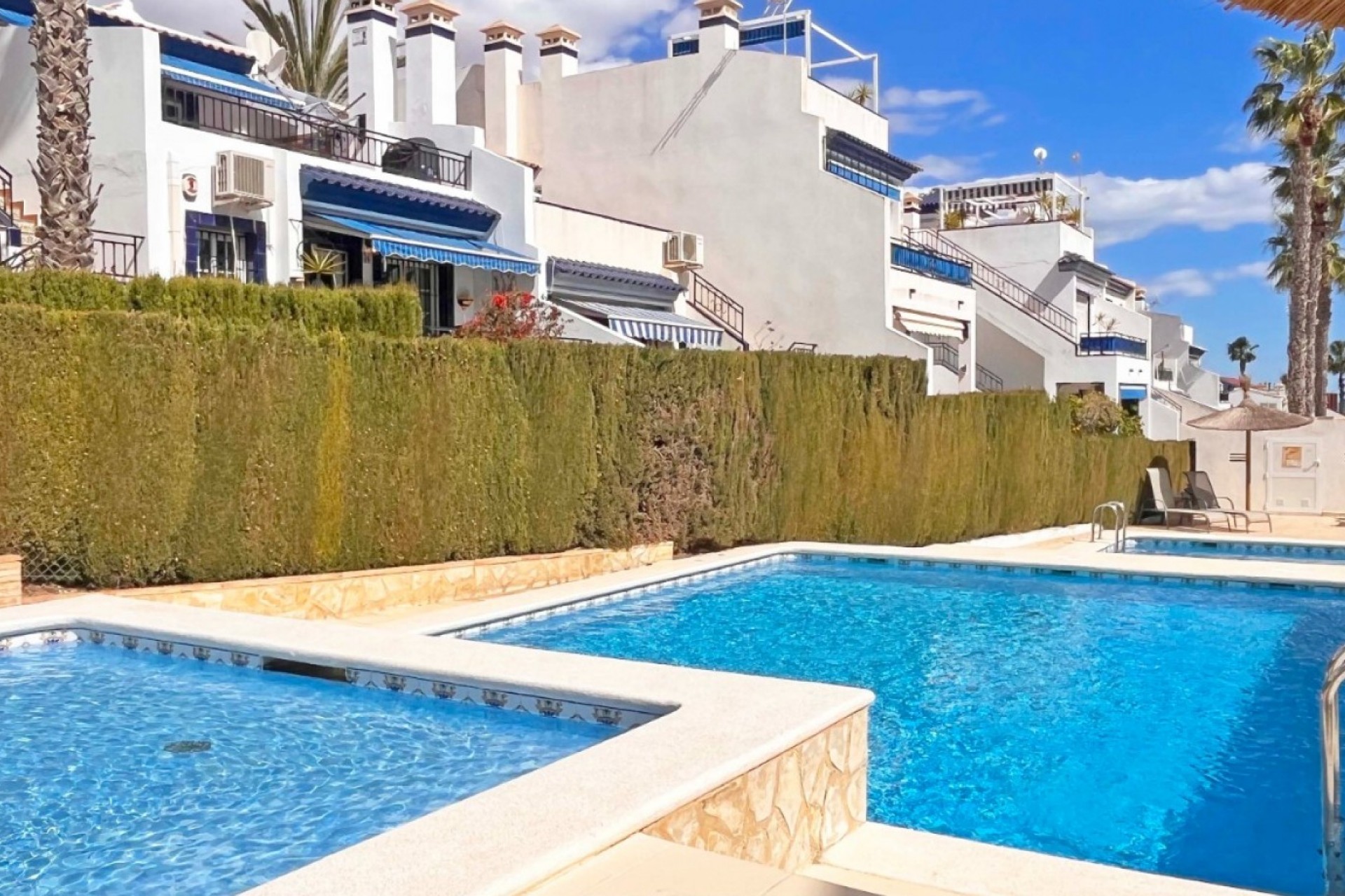 Resale - Chalet -
Orihuela Costa - Costa Blanca