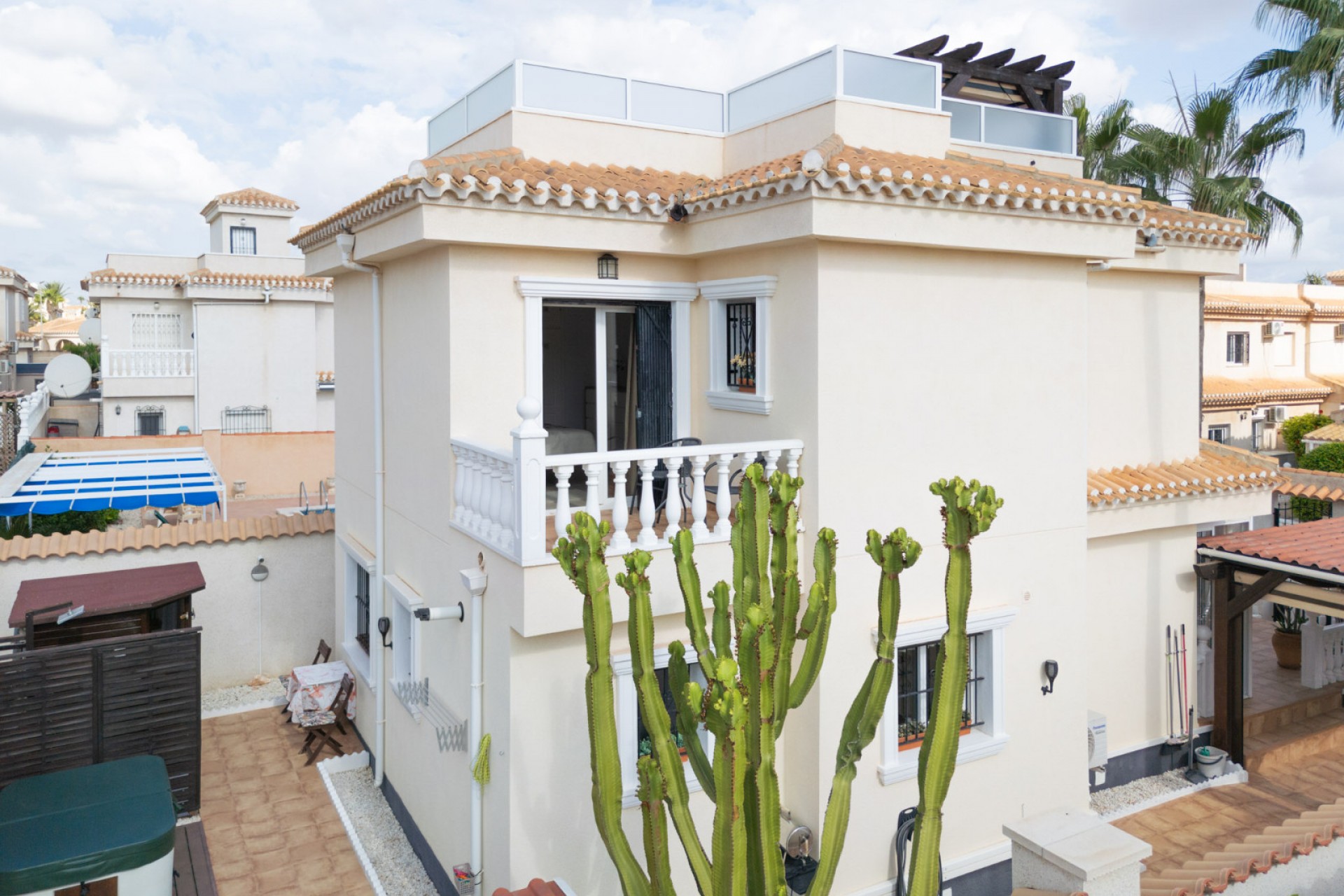 Resale - Chalet -
Orihuela Costa - Costa Blanca