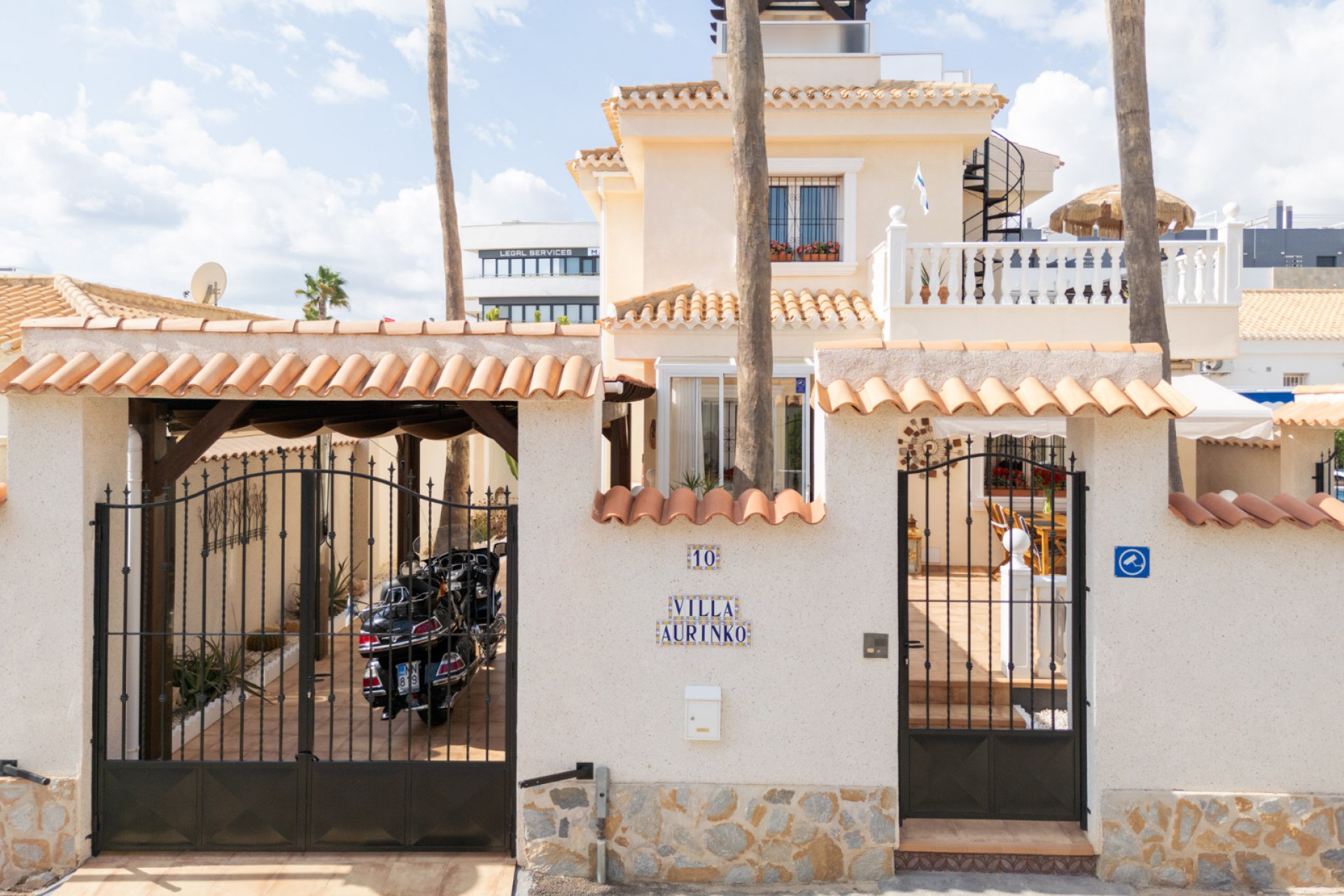 Resale - Chalet -
Orihuela Costa - Costa Blanca