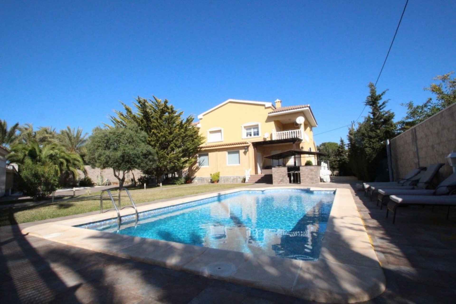 Resale - Chalet -
Orihuela Costa - Costa Blanca