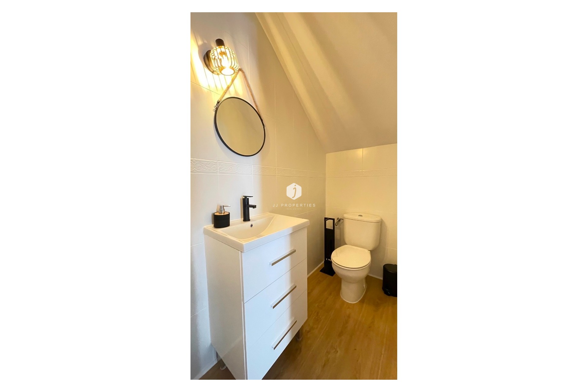 Resale - Chalet -
Orihuela Costa - Costa Blanca