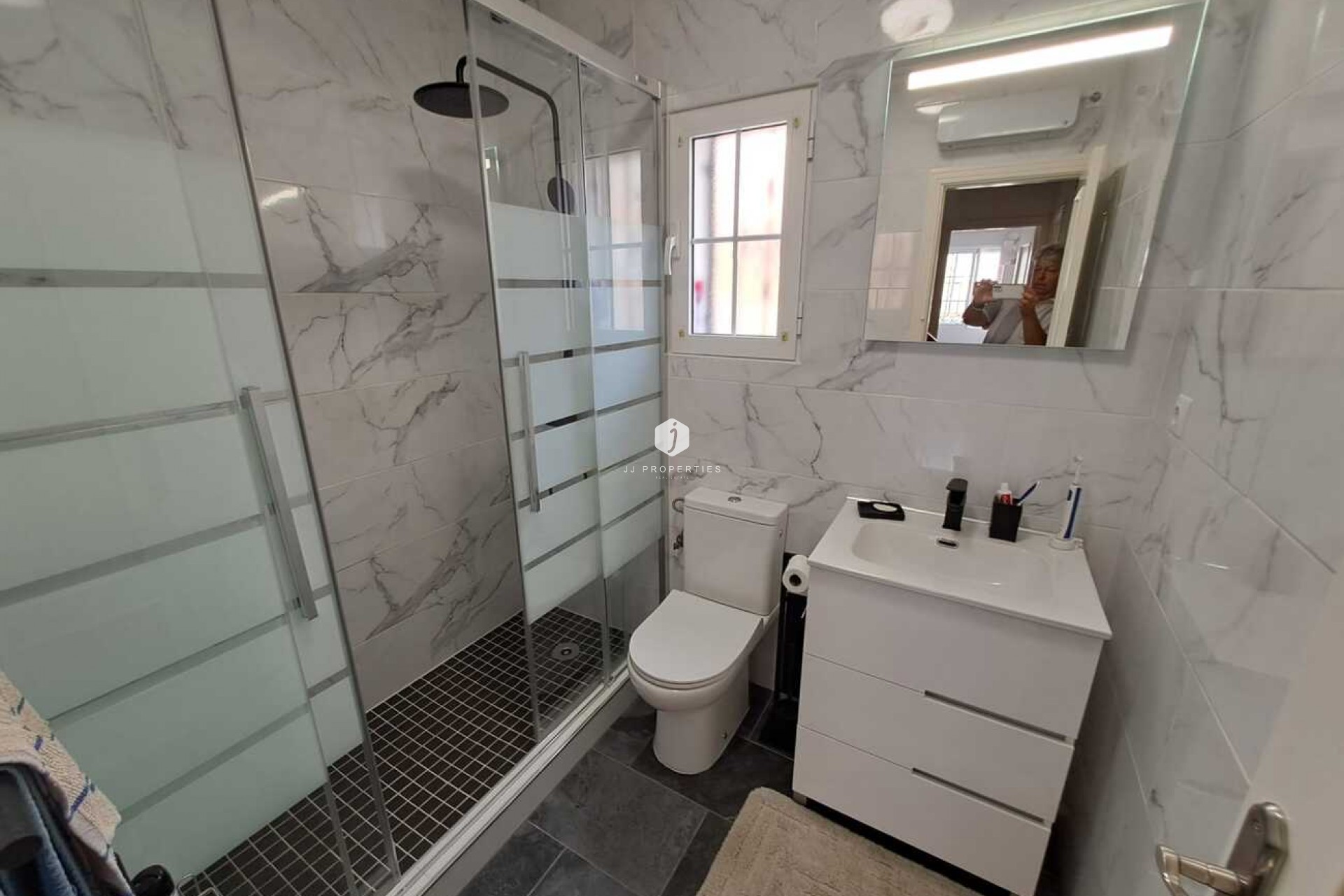 Resale - Chalet -
Orihuela Costa - Costa Blanca