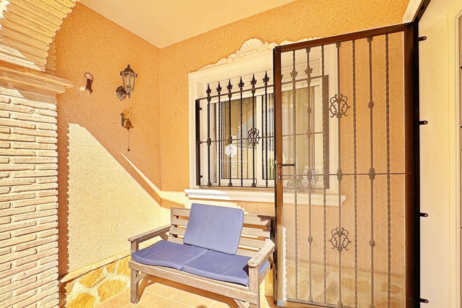 Resale - Chalet -
Orihuela Costa - Costa Blanca
