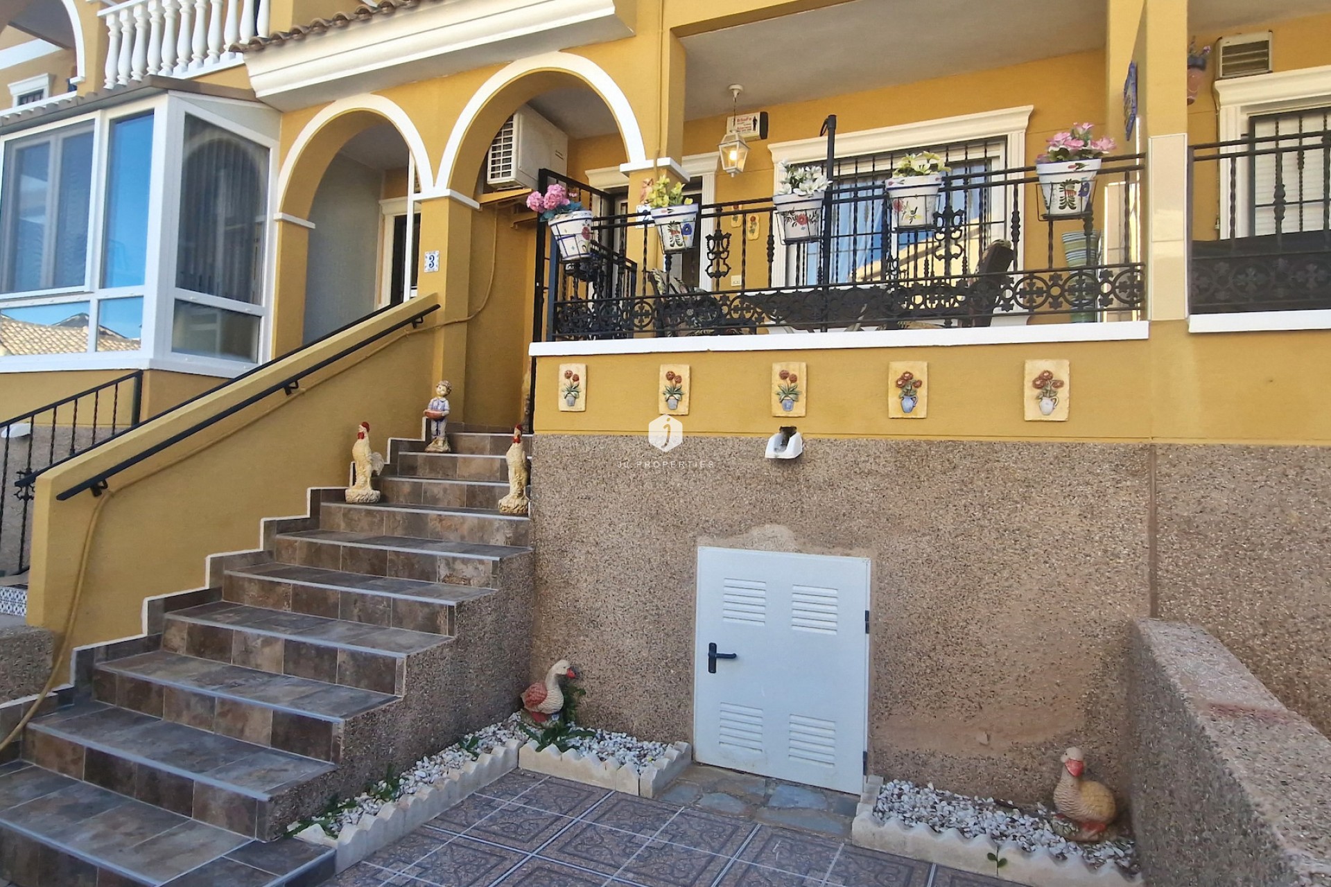 Resale - Chalet -
Orihuela Costa - Costa Blanca