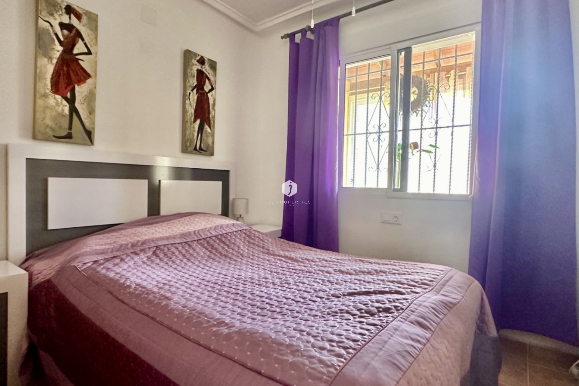 Resale - Chalet -
Orihuela Costa - Costa Blanca