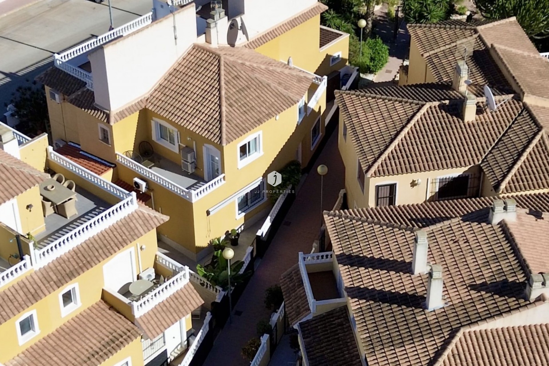 Resale - Chalet -
Orihuela Costa - Costa Blanca