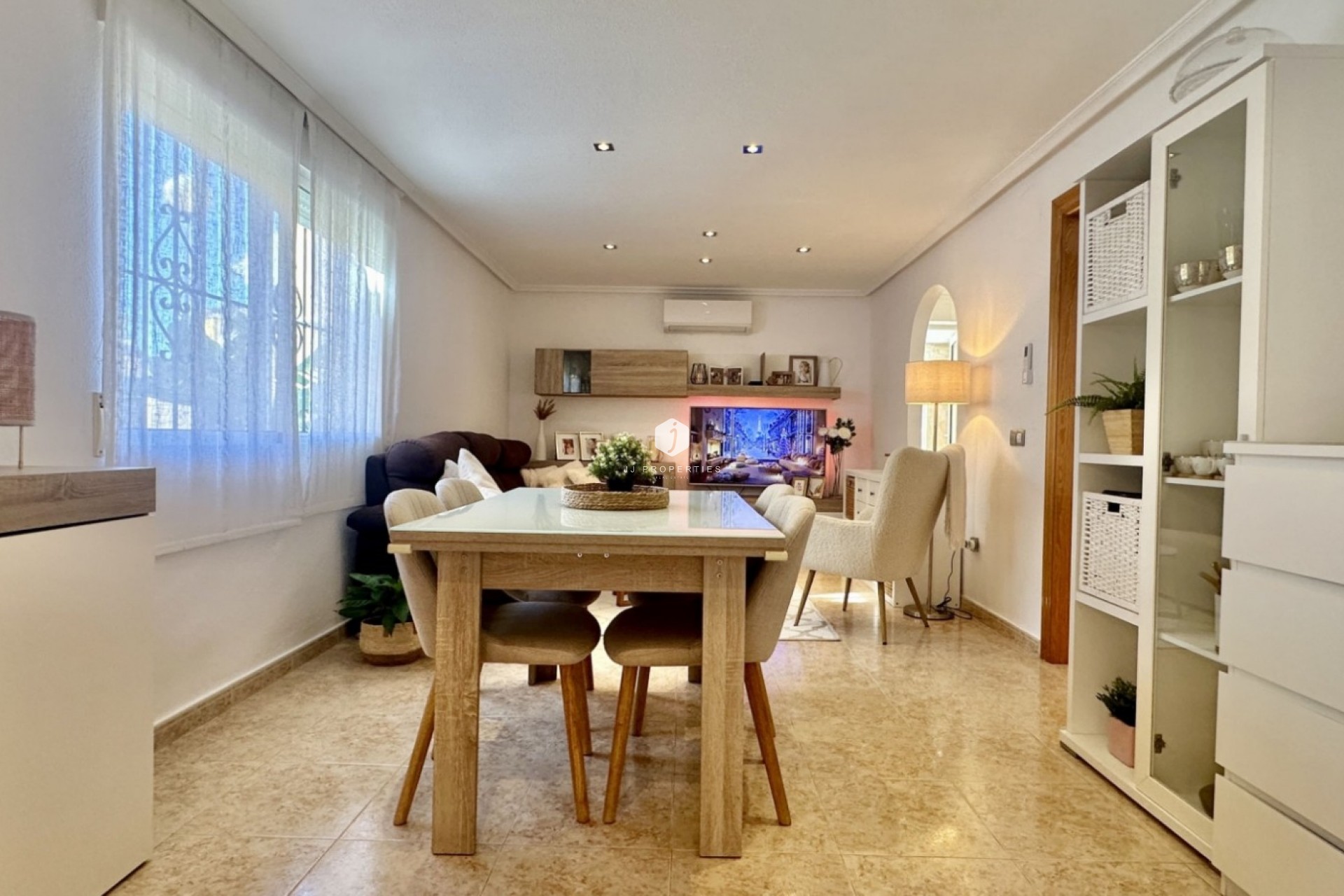 Resale - Chalet -
Orihuela Costa - Costa Blanca