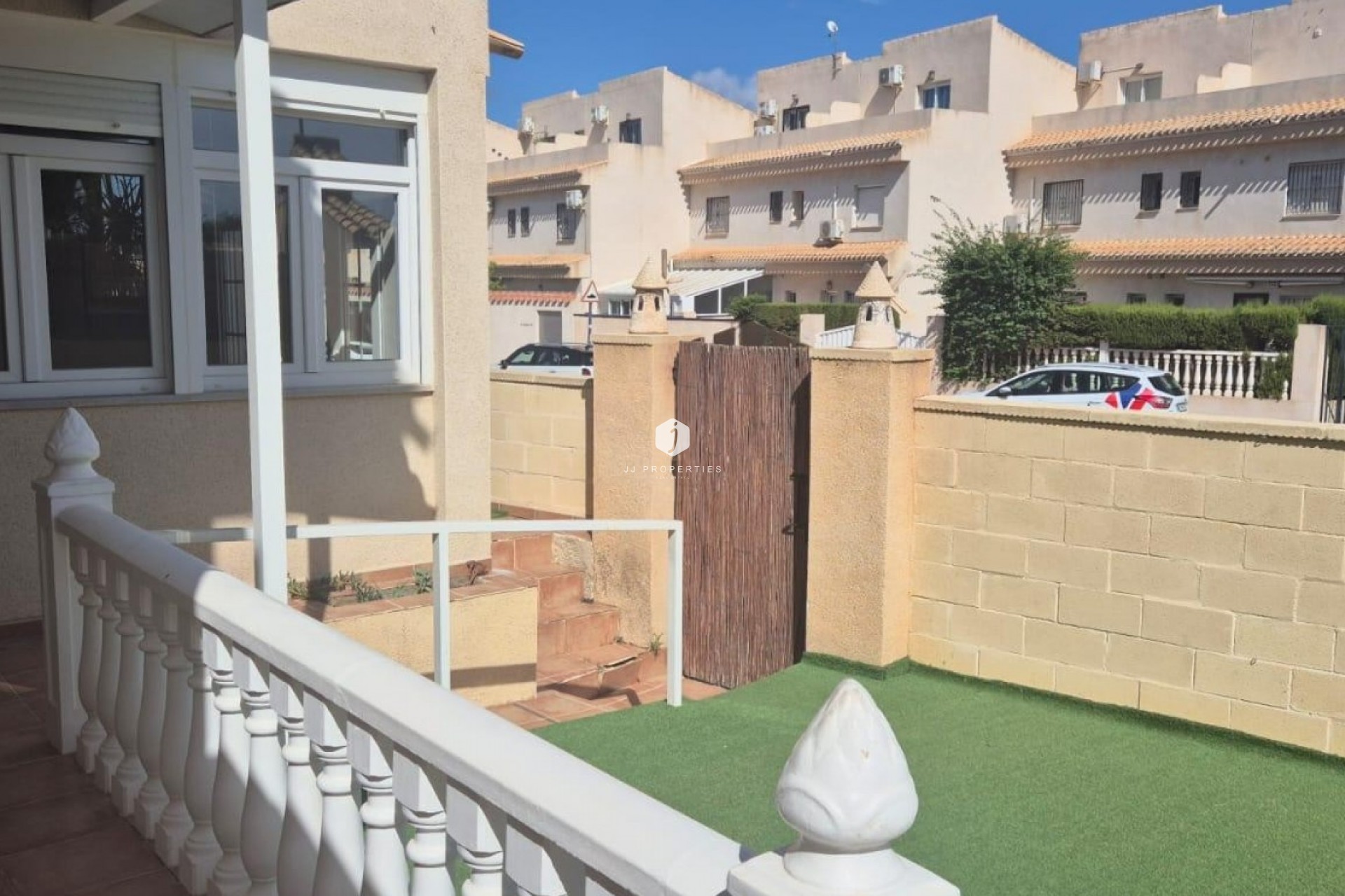 Resale - Chalet -
Orihuela Costa - Costa Blanca