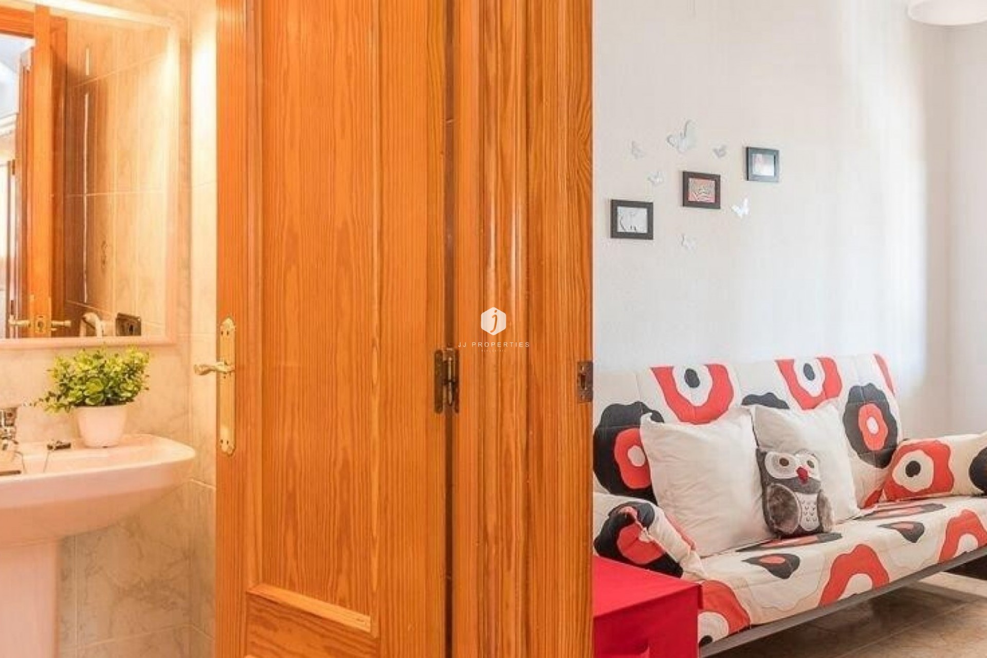 Resale - Chalet -
Orihuela Costa - Costa Blanca